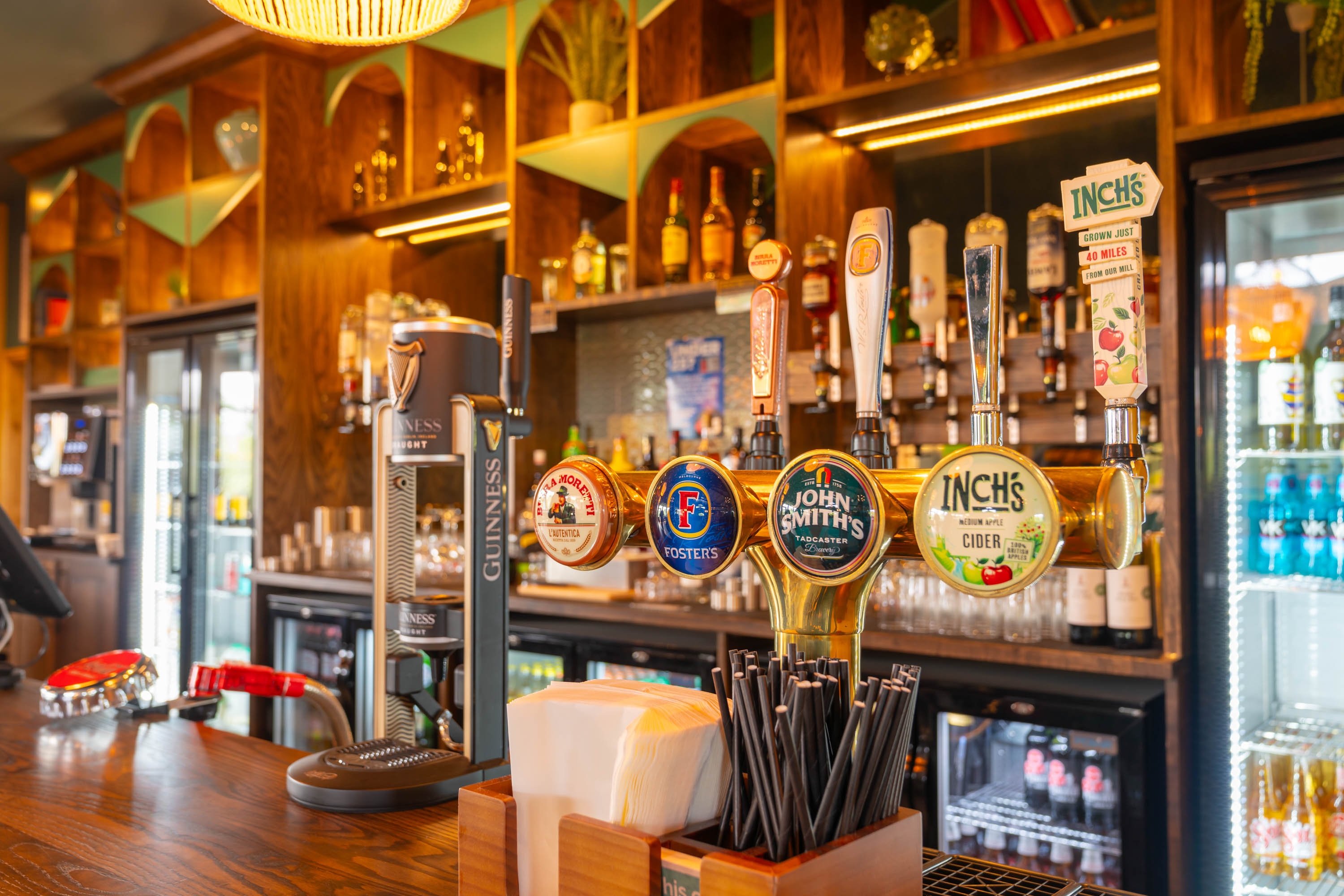 Restaurant & bar