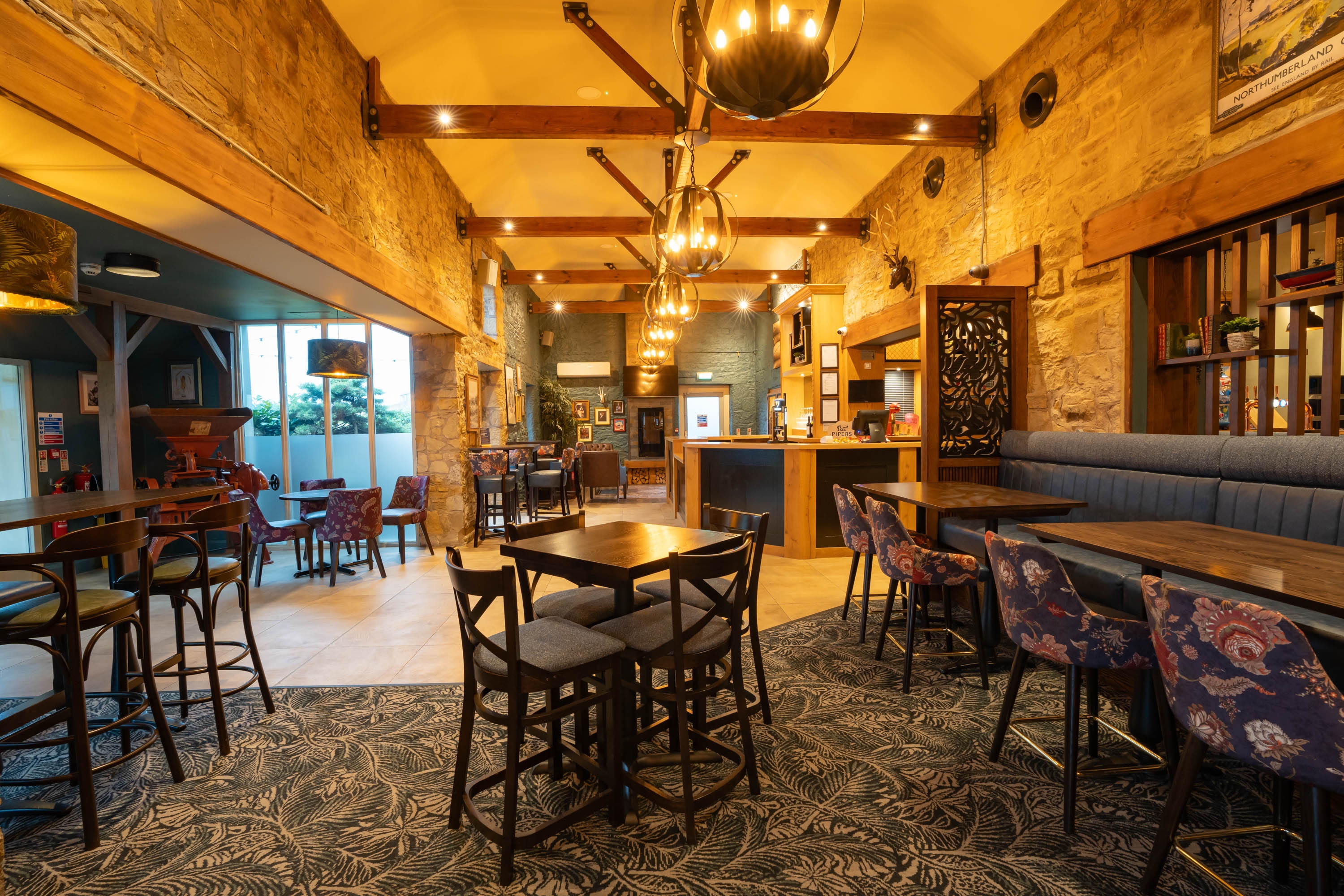 Restaurant & bar