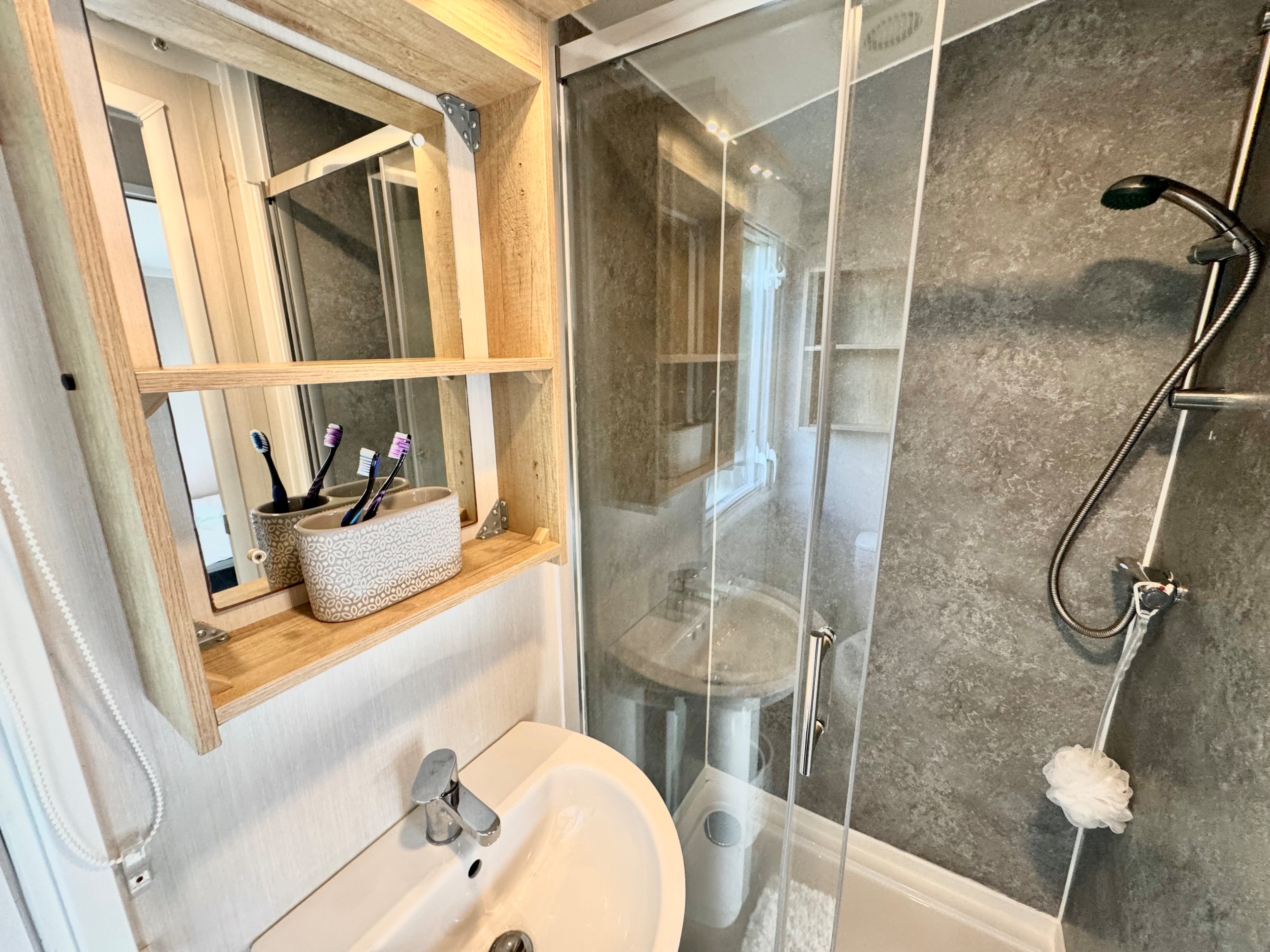 Photo of Swift Burgundy 2019 (Static Caravan)