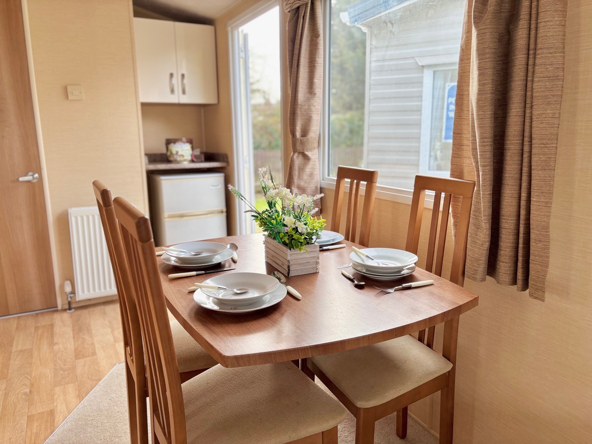 Willerby-Salisbury-2011-CAR0016952-127657183.JPEG