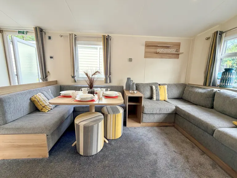 Willerby-Lymington-2017-CAR0060745-141211178.jpeg
