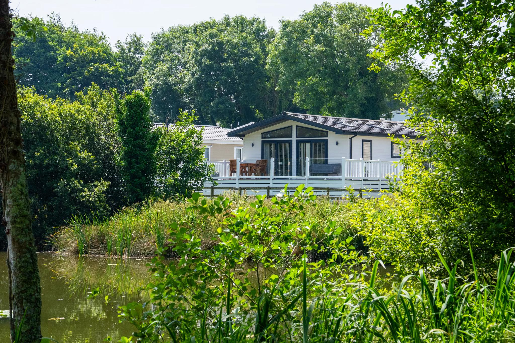 Lodges with lake views