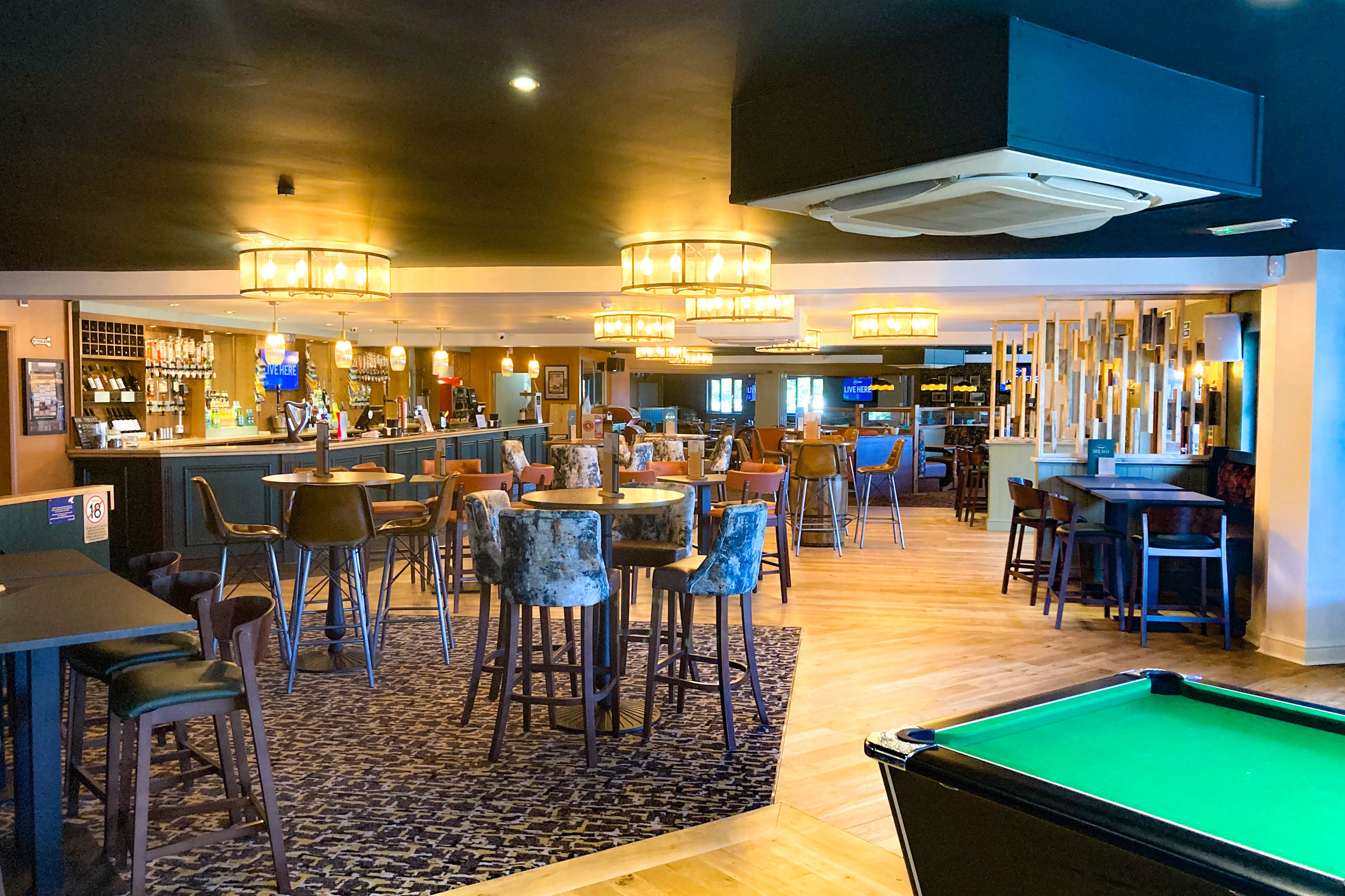 Restaurant & bar