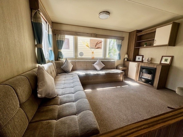 ABI-New-Horizon-2015-CAR0064479-115378771.JPEG
