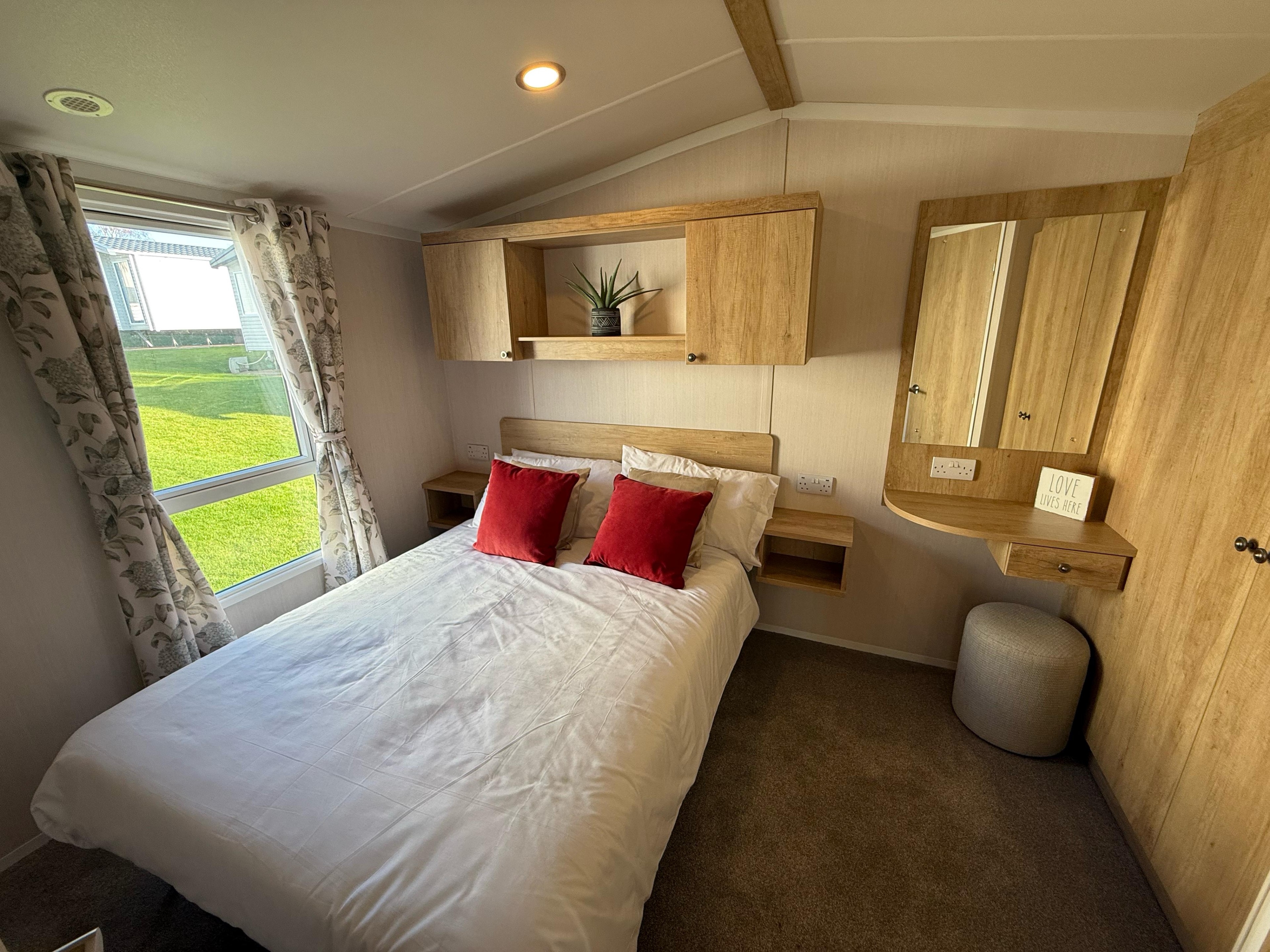 Photo of Swift Burgundy 2022 (Static Caravan)