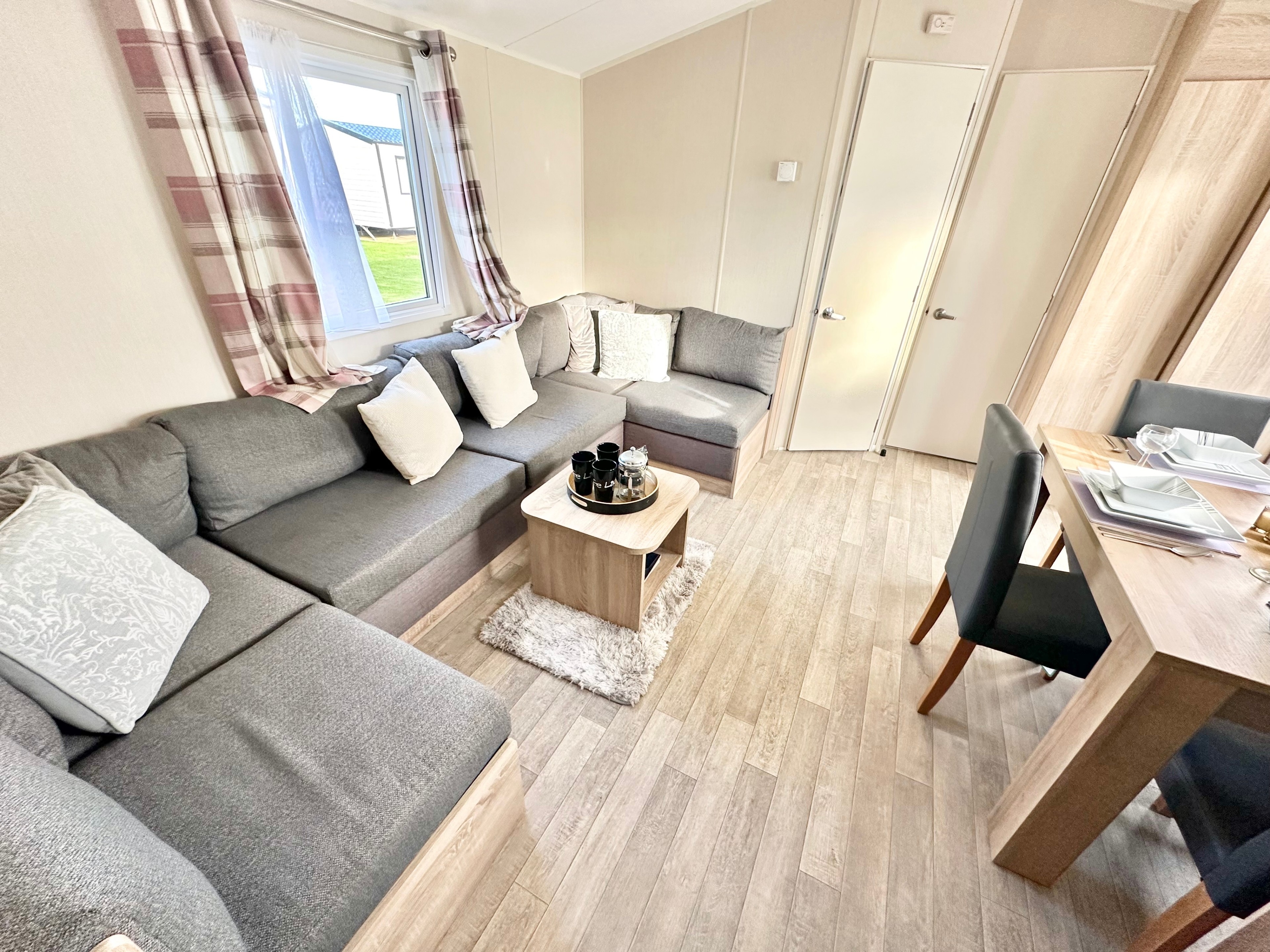 Willerby-Lymington-2018-CAR0061331-98288957.JPEG