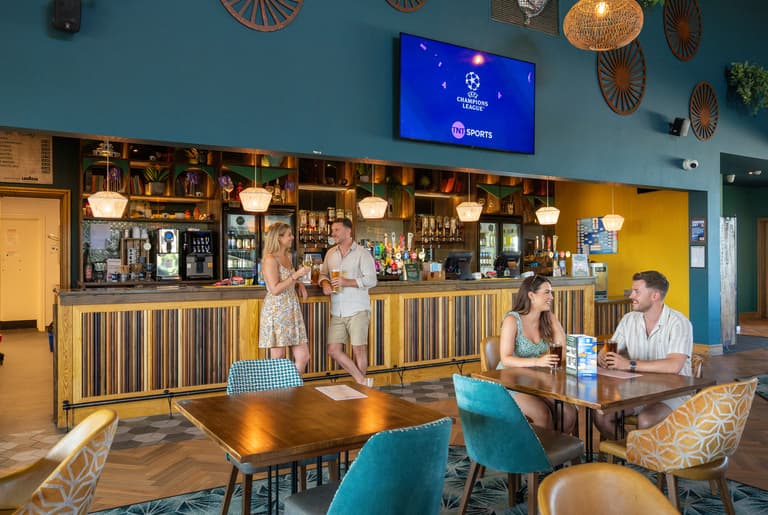 Restaurant & bar