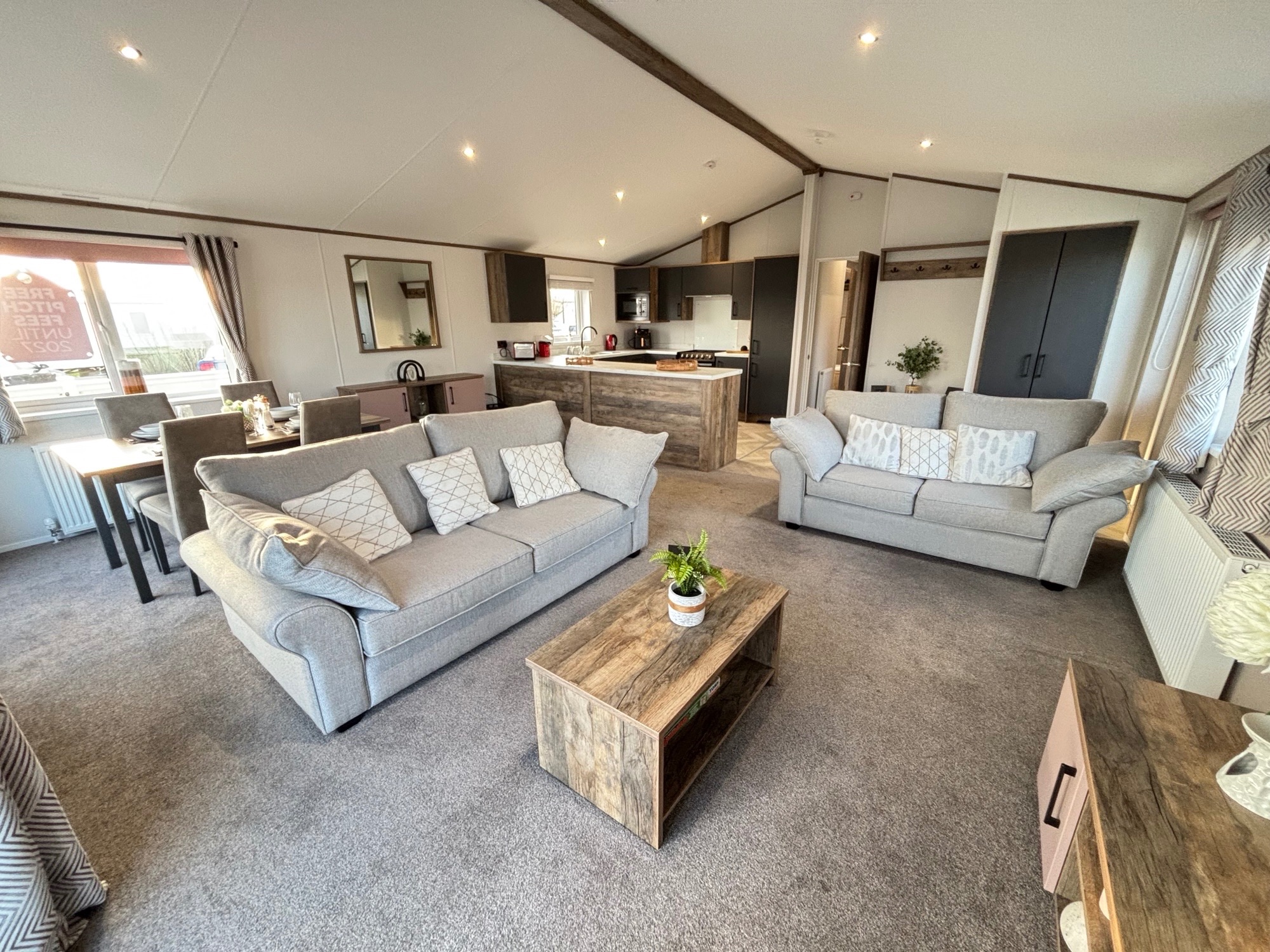 Photo of Willerby Horsham 2025 (Luxury Lodge)