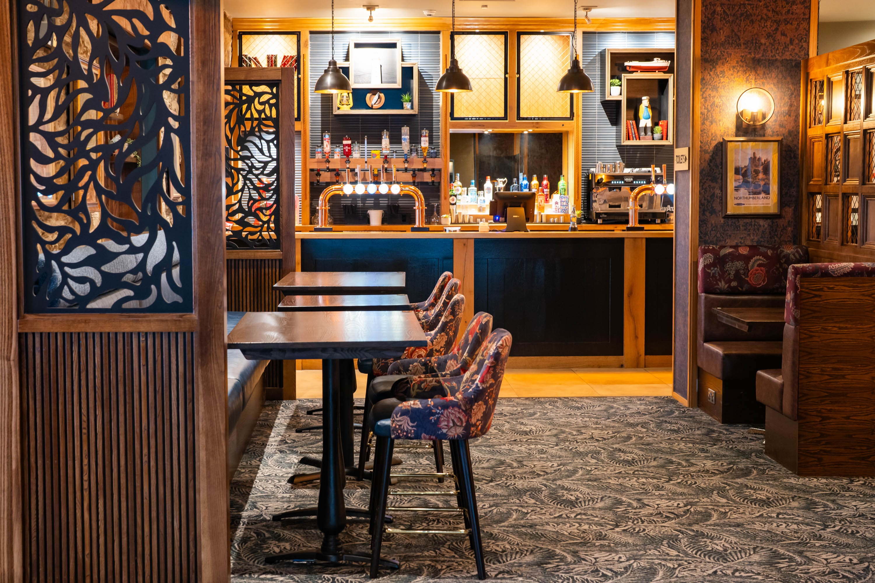 Restaurant & bar