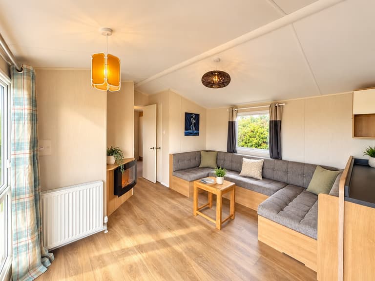 Willerby-Johnson-Cl-2018-CAR0024703-152118188.jpeg