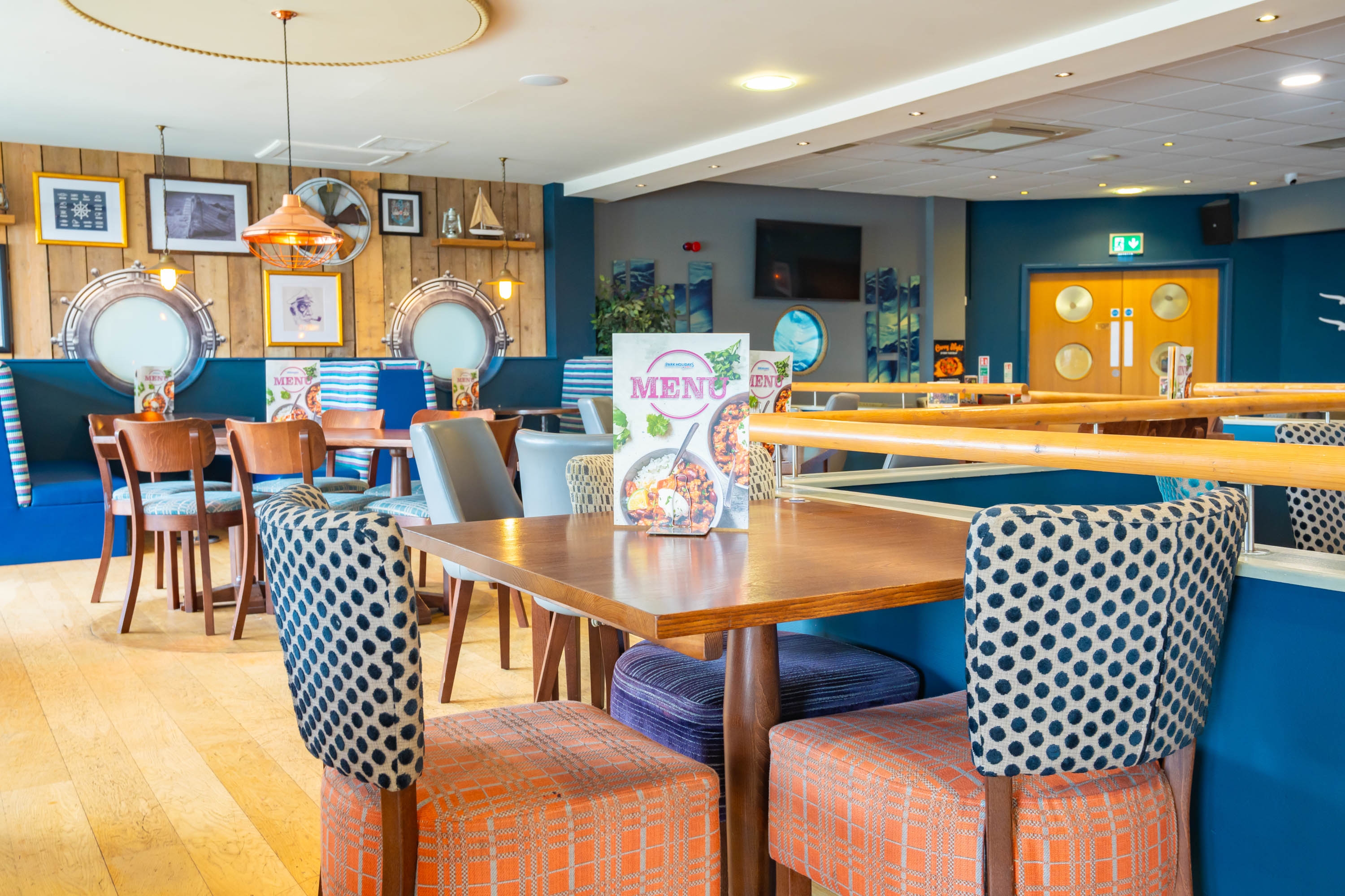 Restaurant & bar