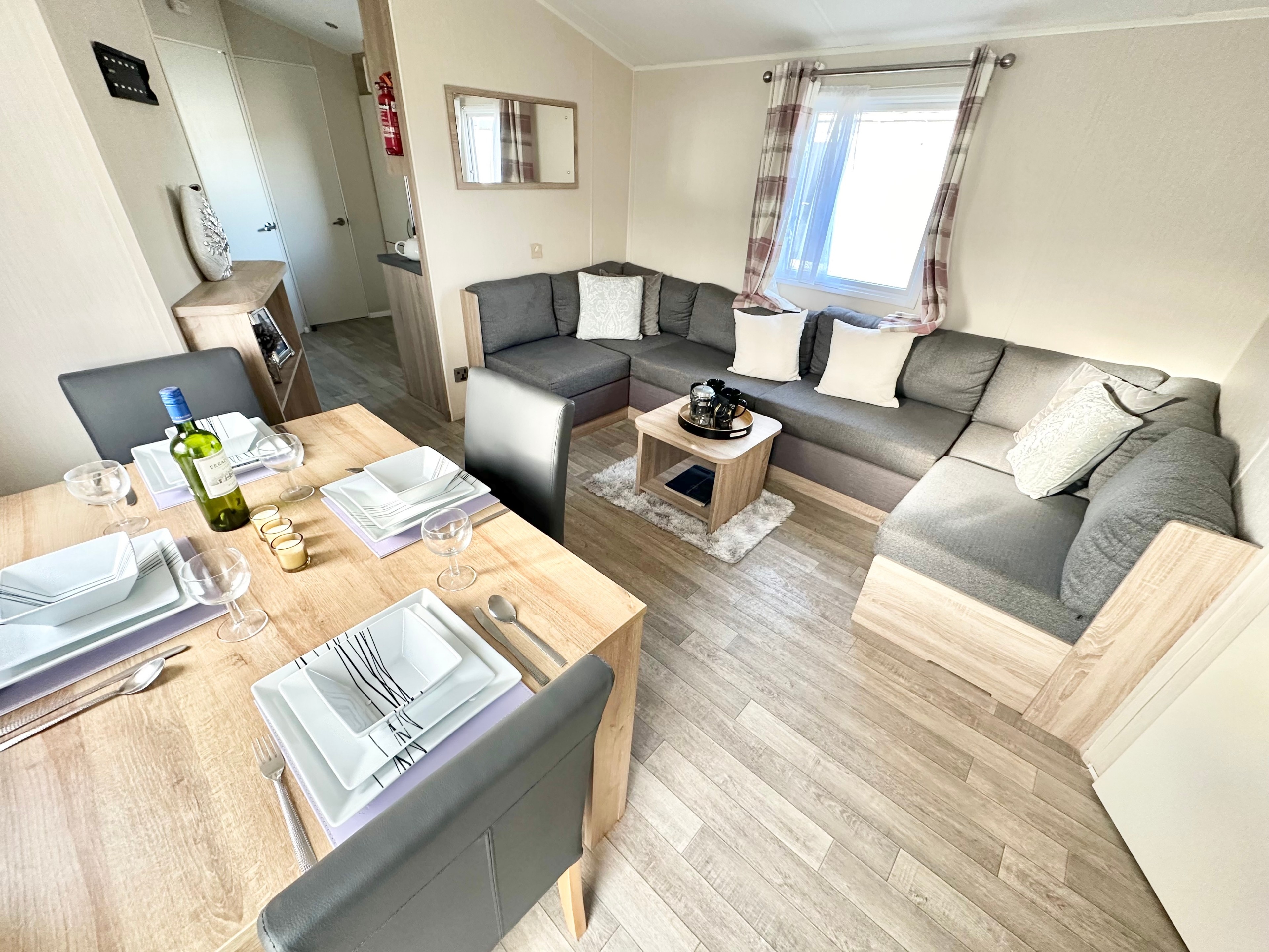 Willerby-Lymington-2018-CAR0061331-98288950.JPEG