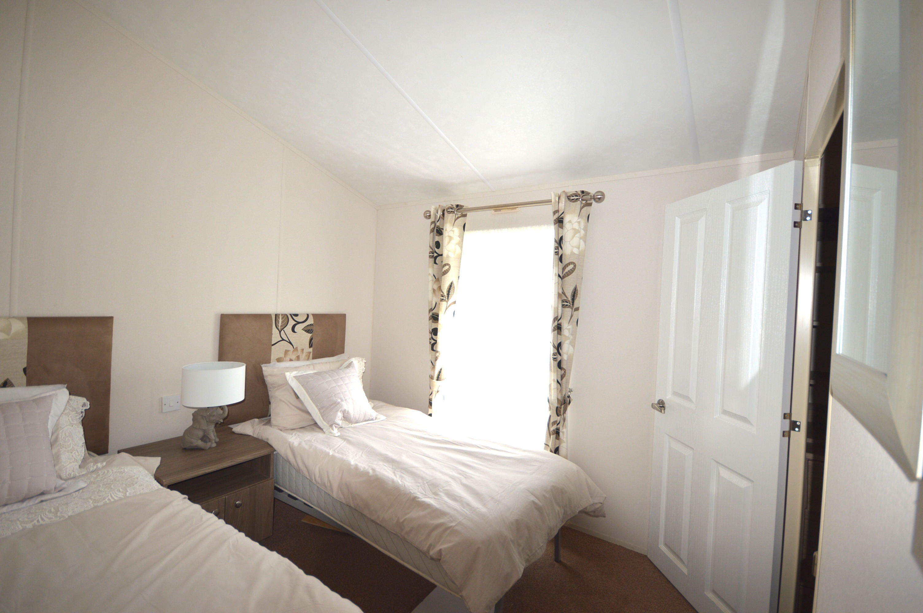 Photo of Delta Desire 2013 (Luxury Lodge)