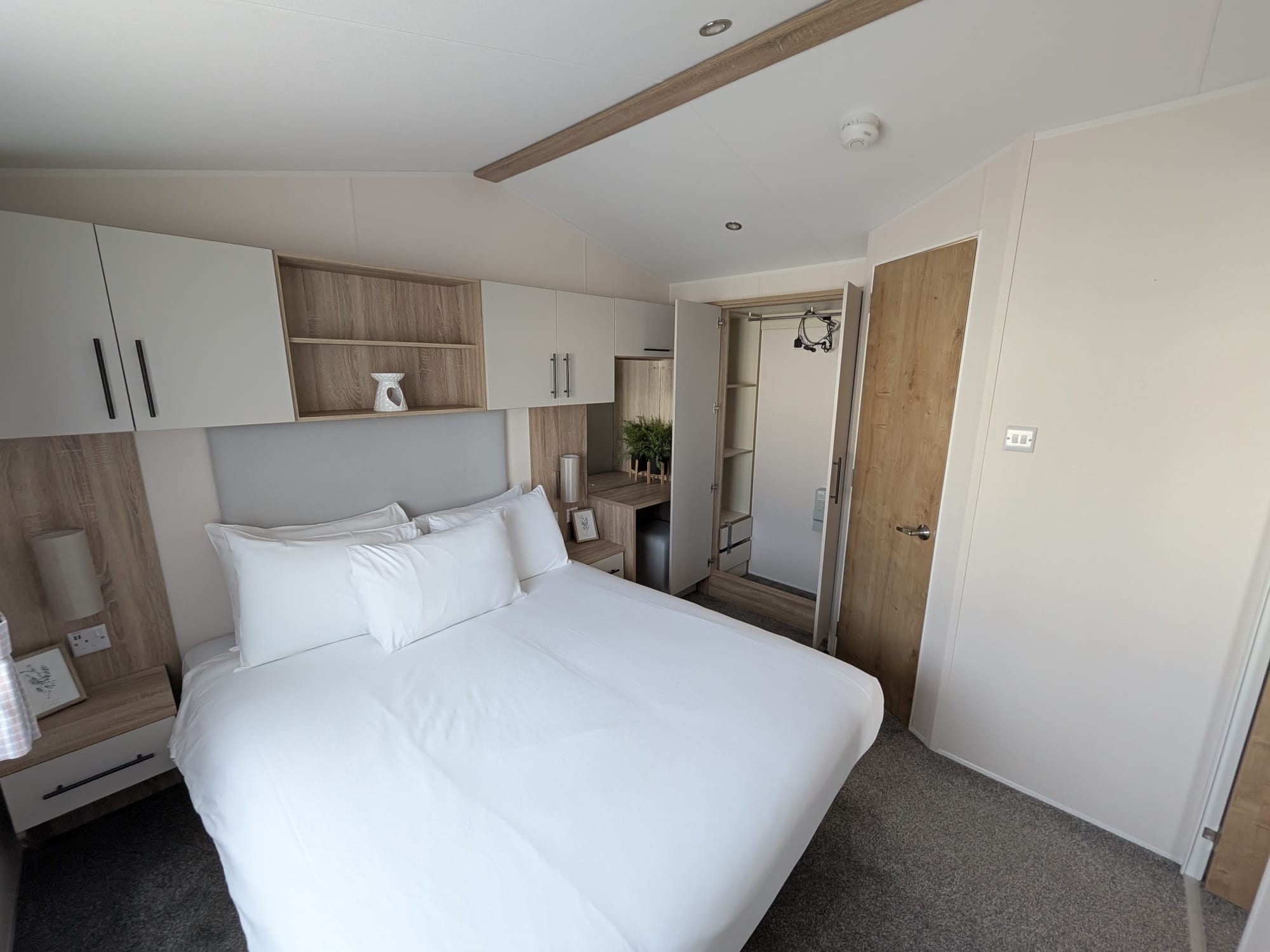 Photo of Willerby Lamberhurst 2025 (Static Caravan)