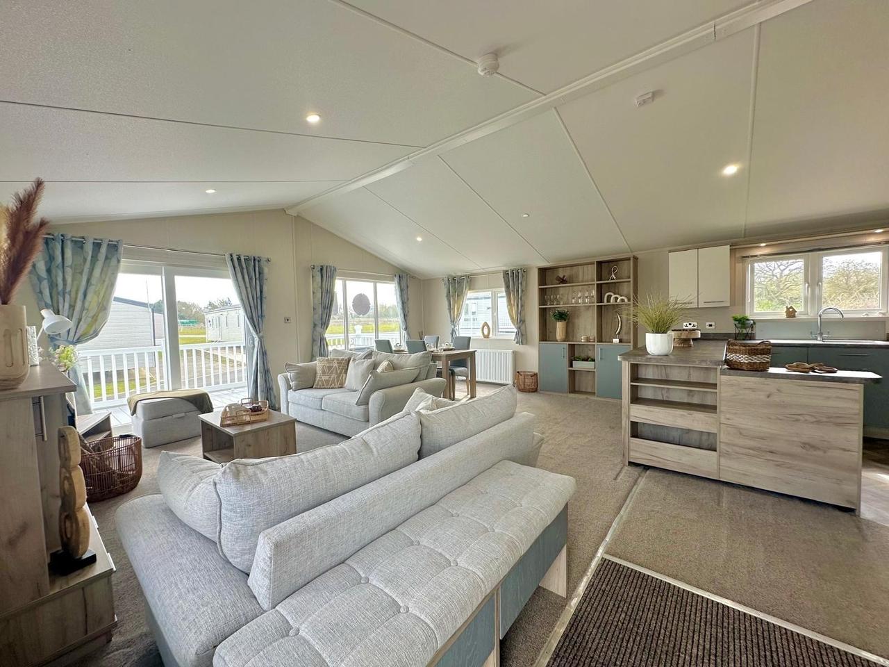 Willerby-Cadence-2023-CAR0060951-143131027.jpeg