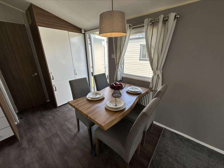 Willerby-Avonmore-2019-CAR0064964-143035130.jpeg