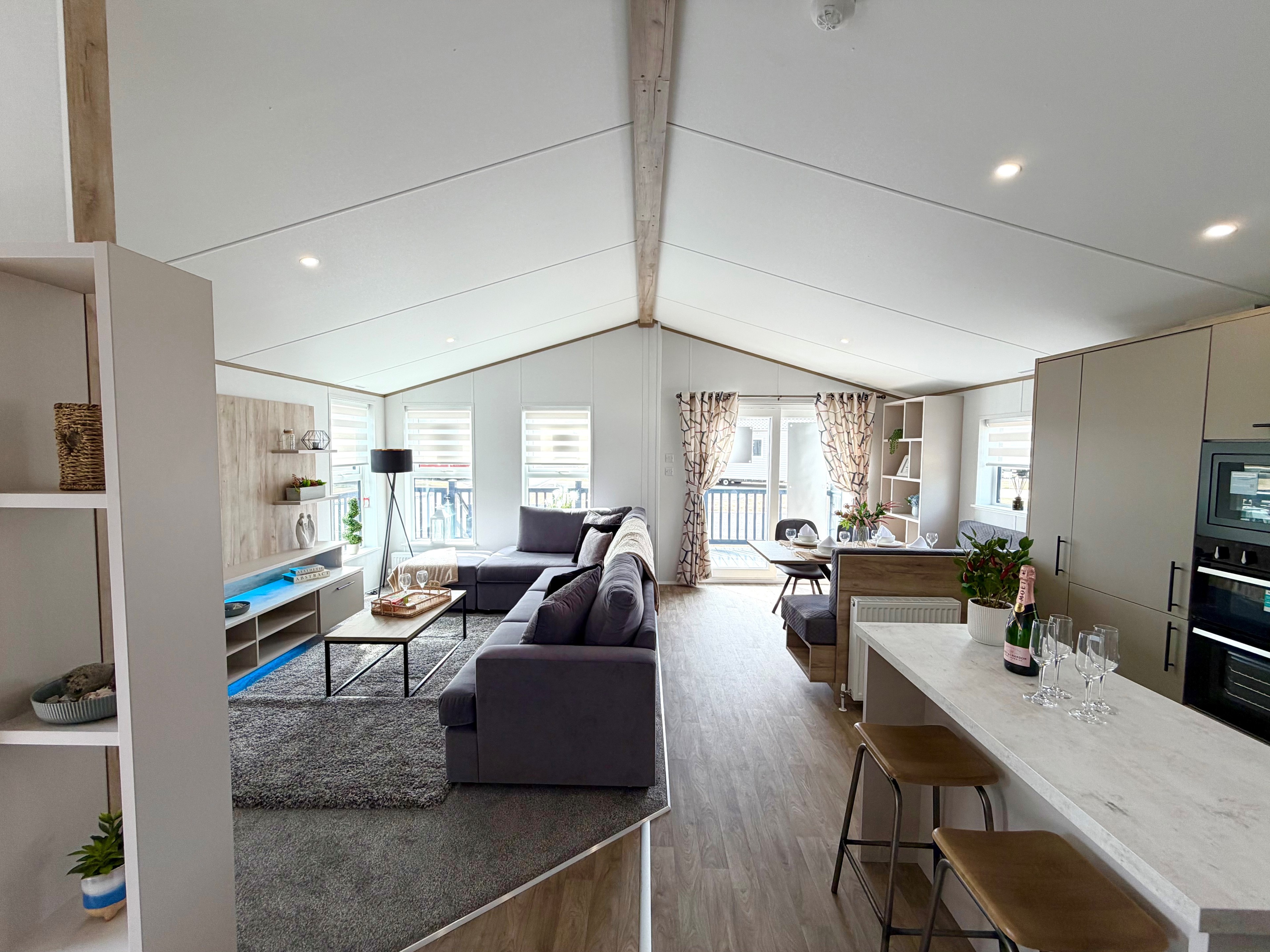 Willerby Mapleton 2027 (Static Caravan) Accommodation in Lowestoft