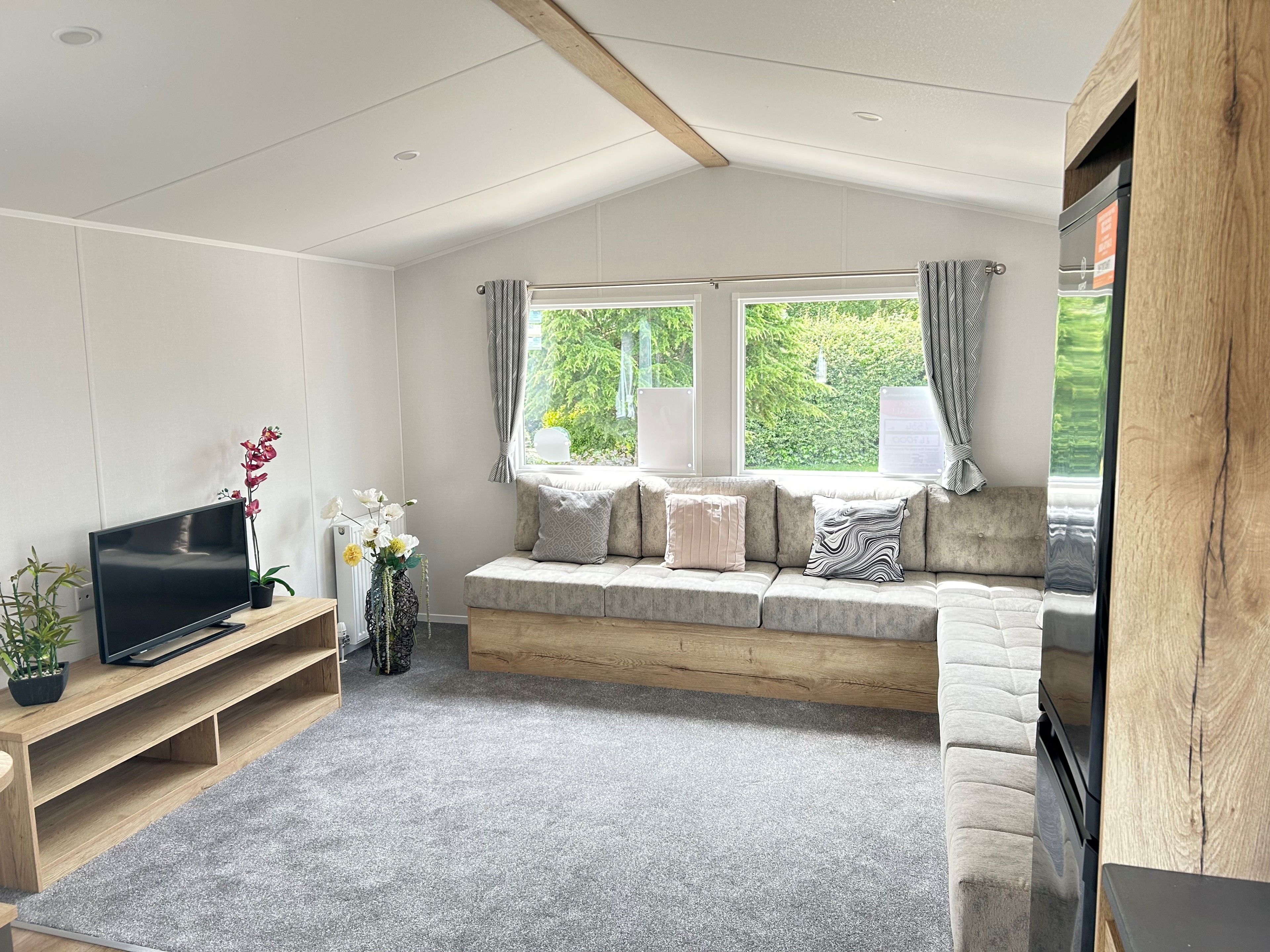 Photo of Willerby Midhurst 2024 (Static Caravan)