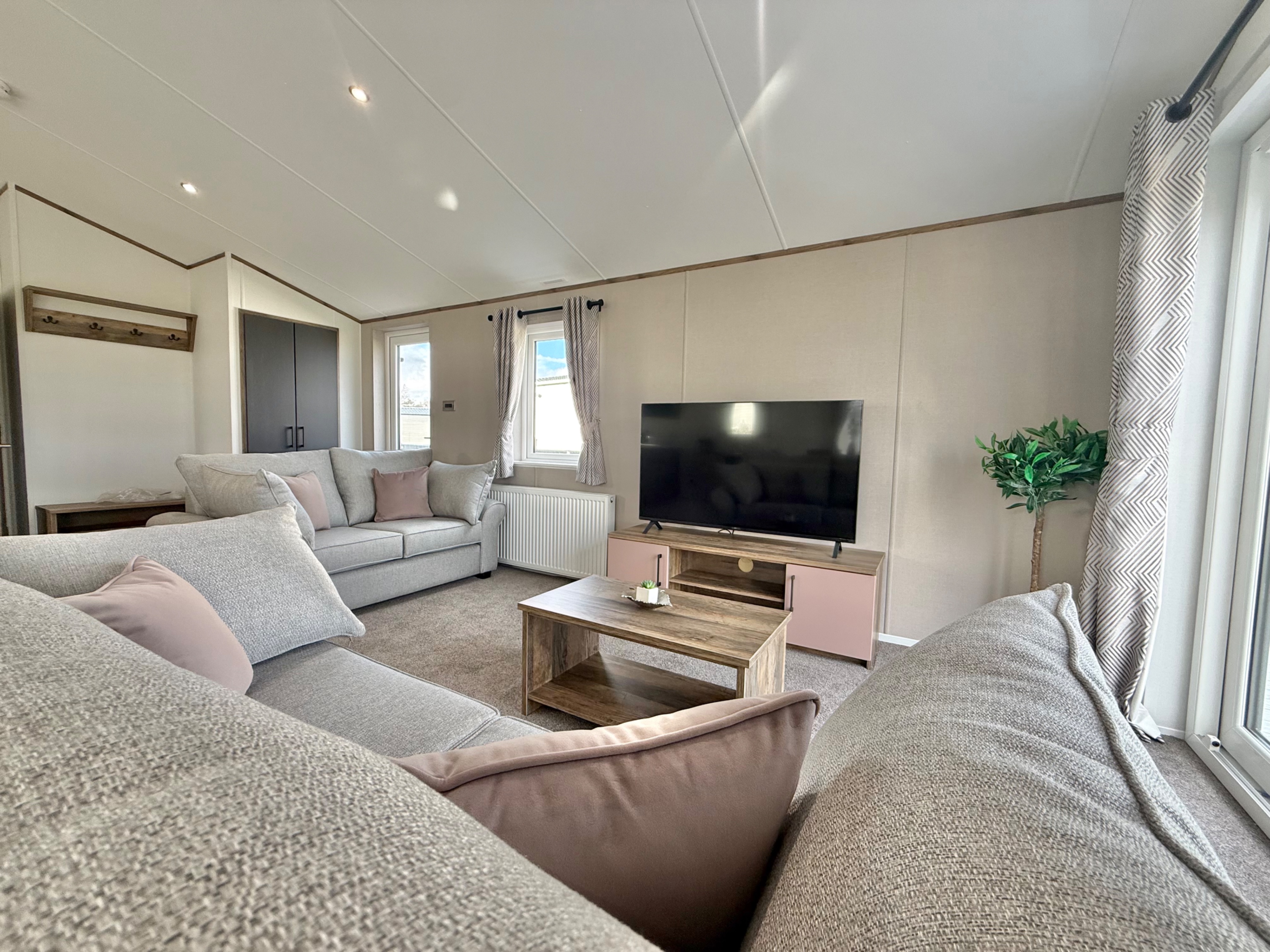 Photo of Willerby Horsham 2025 (Luxury Lodge)