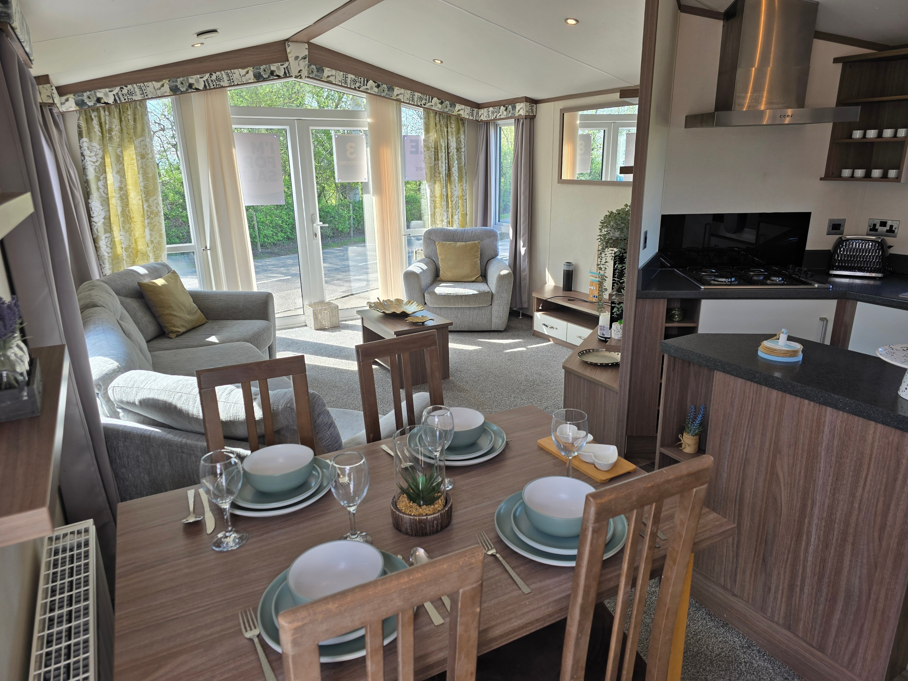 Atlas Status 2016 (Static Caravan) Accommodation in Folkestone