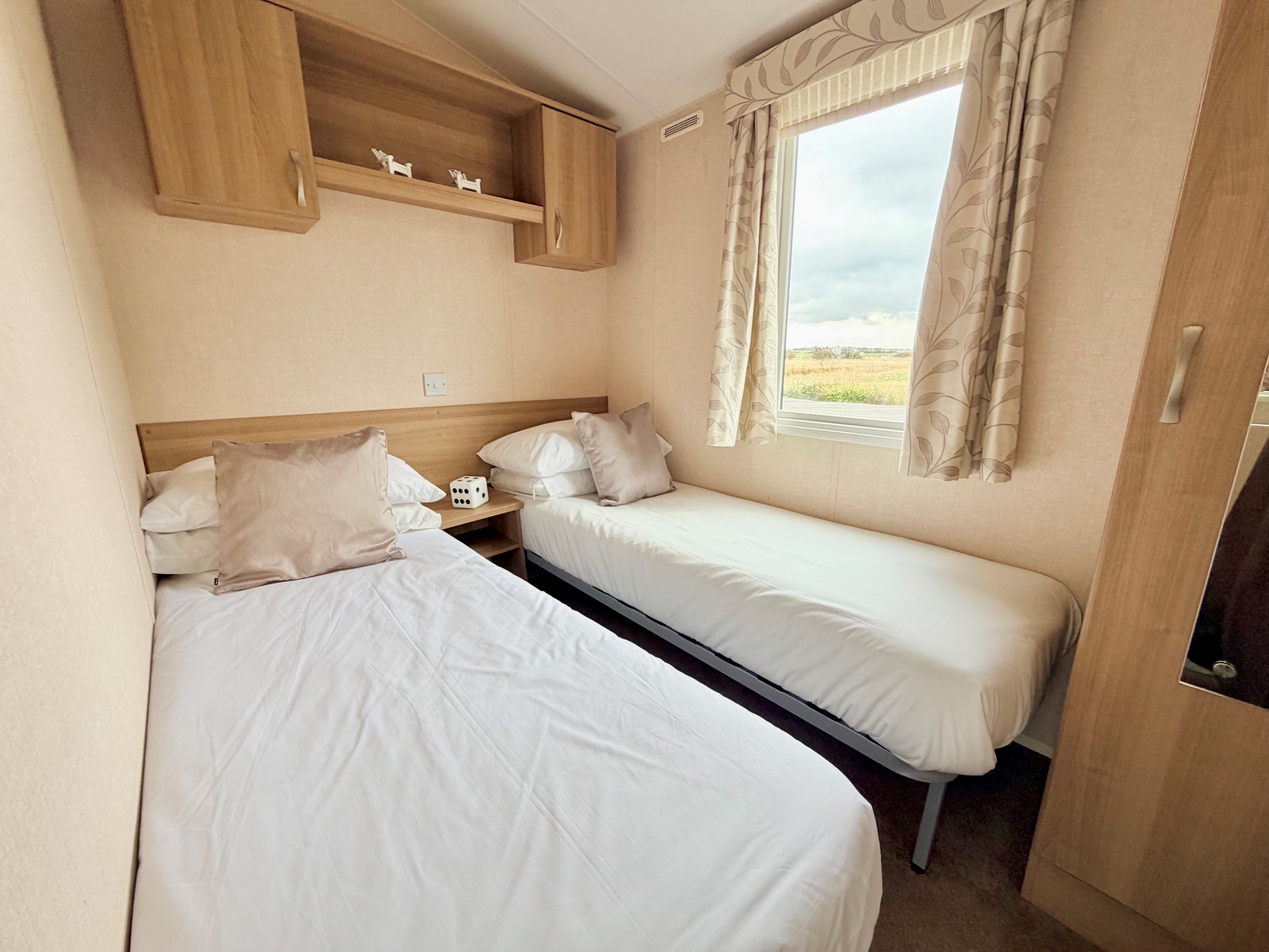 Photo of Atlas Chorus Super 2012 (Static Caravan)