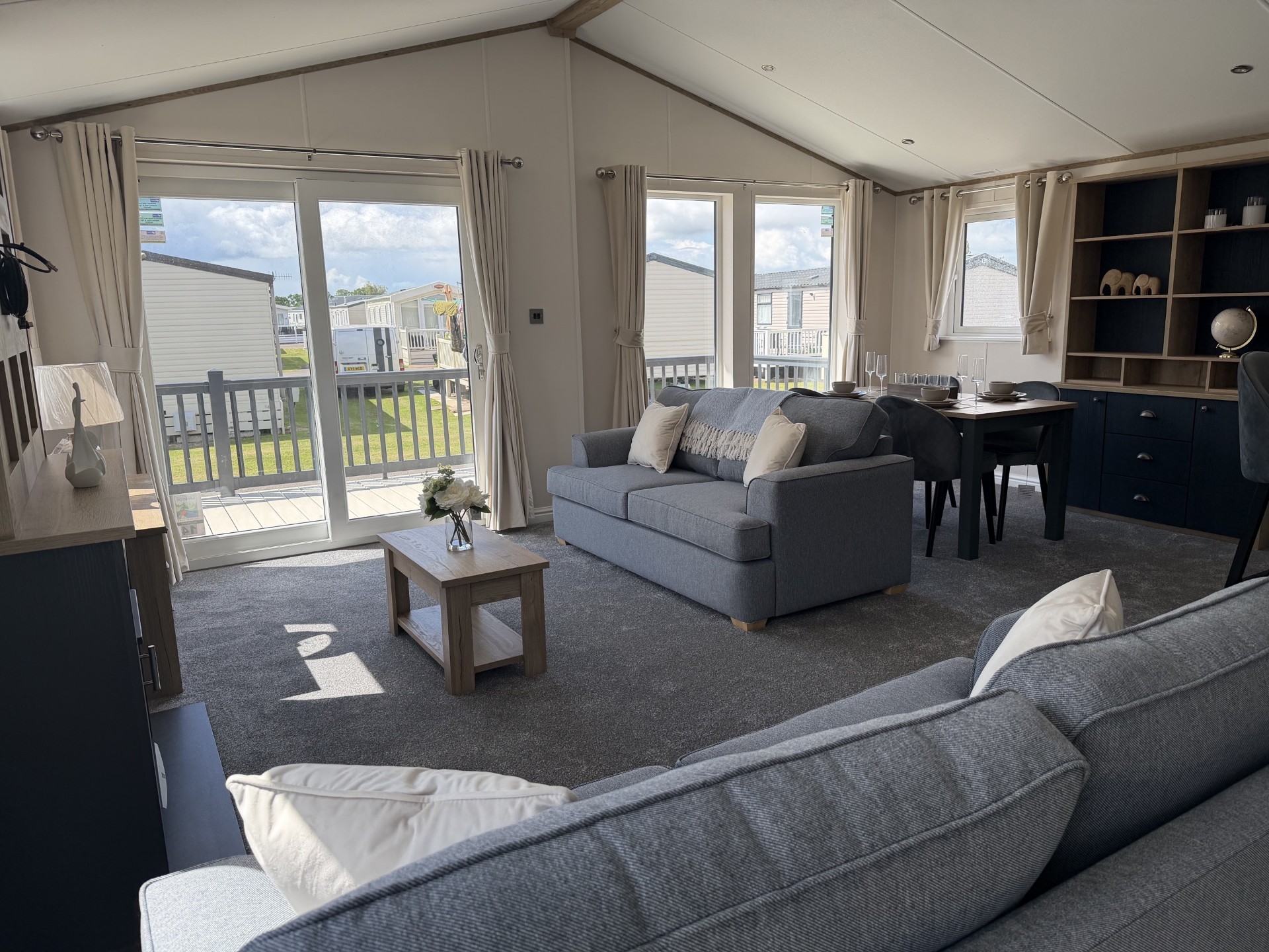 Photo of Willerby New Holland 2026 (Luxury Lodge)