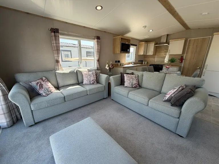 ABI-Amberley-2024-CAR0063129-140876478.jpeg
