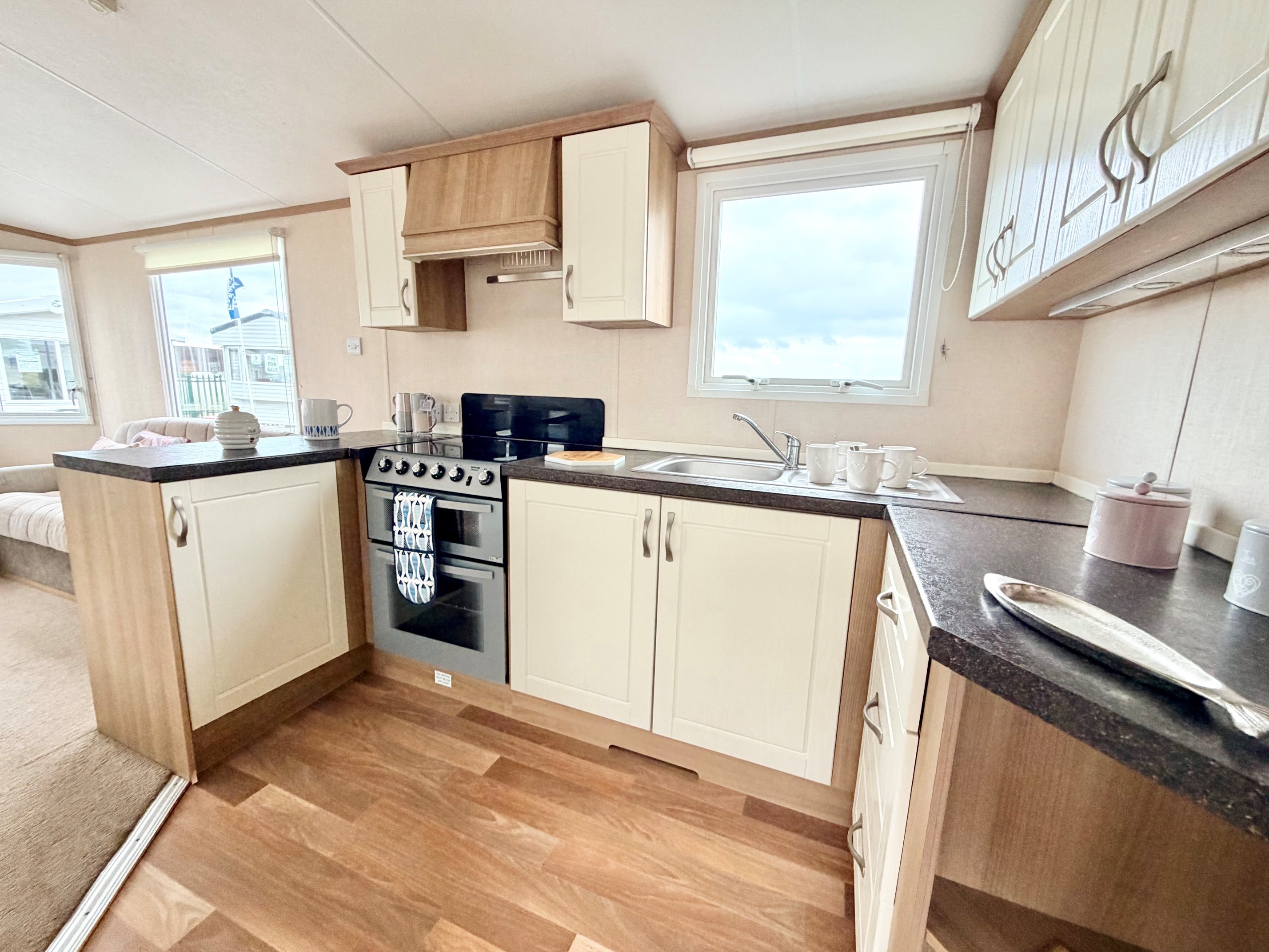 Photo of Atlas Chorus Super 2012 (Static Caravan)