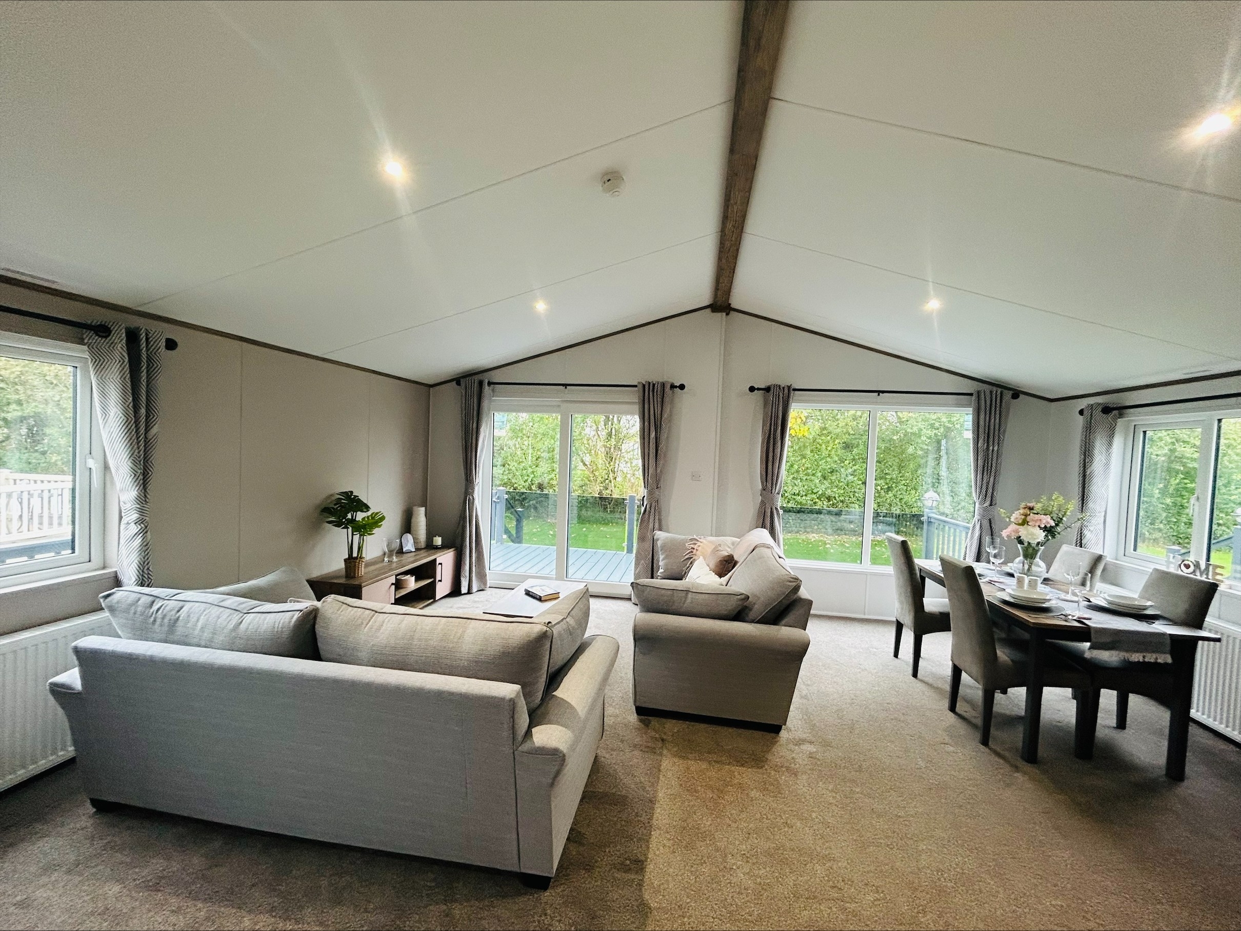 Photo of Willerby Horsham 2024 (Luxury Lodge)