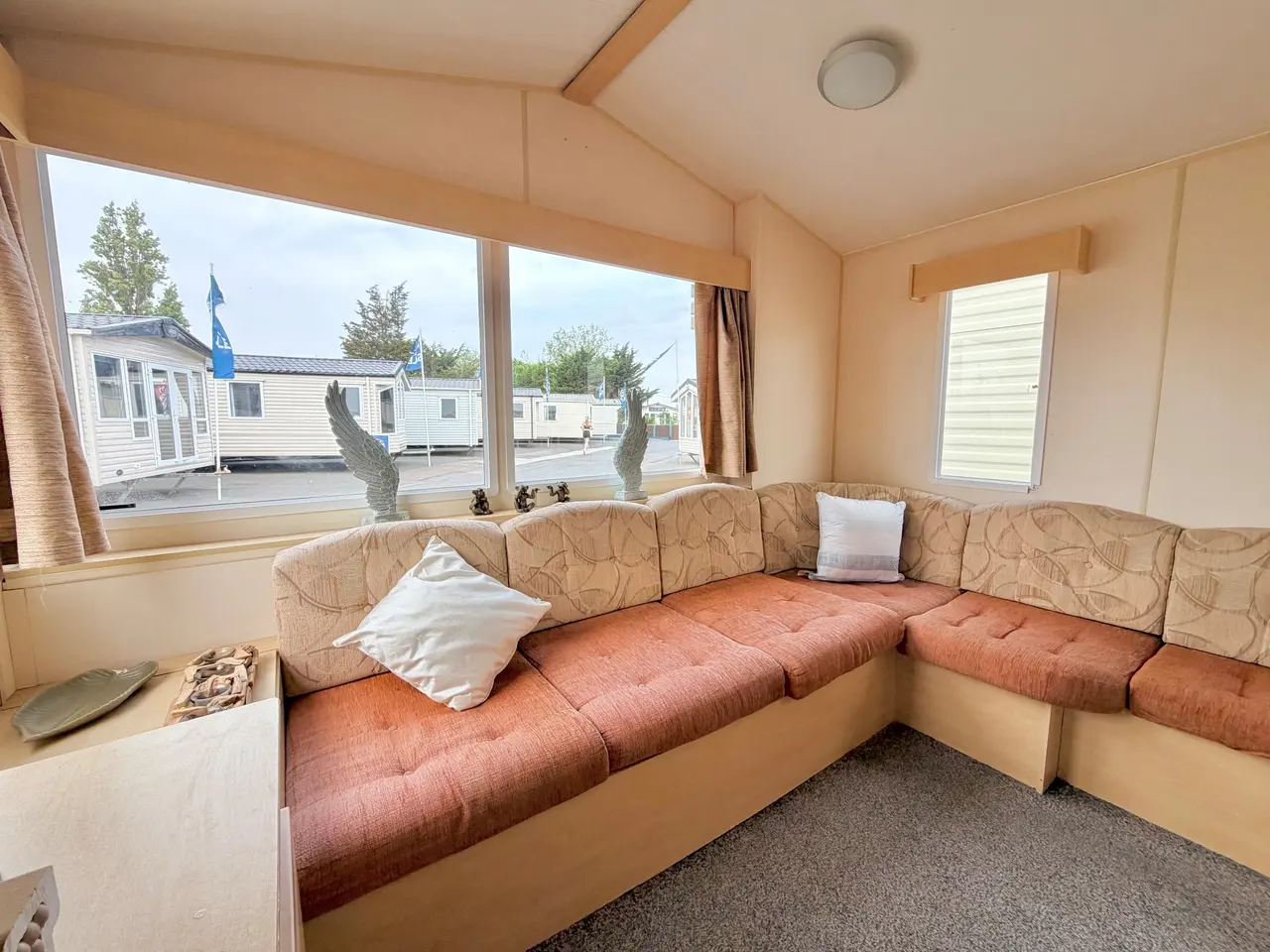 Willerby-Magnum-2010-VS610477-145874085.jpeg