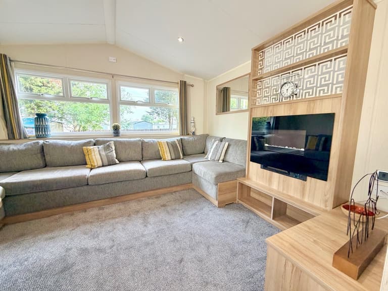 Willerby-Lymington-2017-CAR0060745-141213118.jpeg