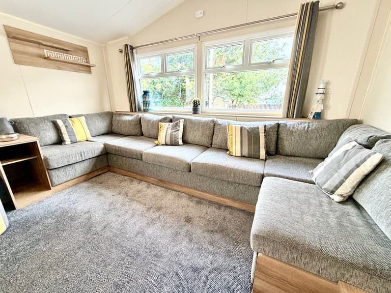 Willerby-Lymington-2017-CAR0060745-141213140.jpeg