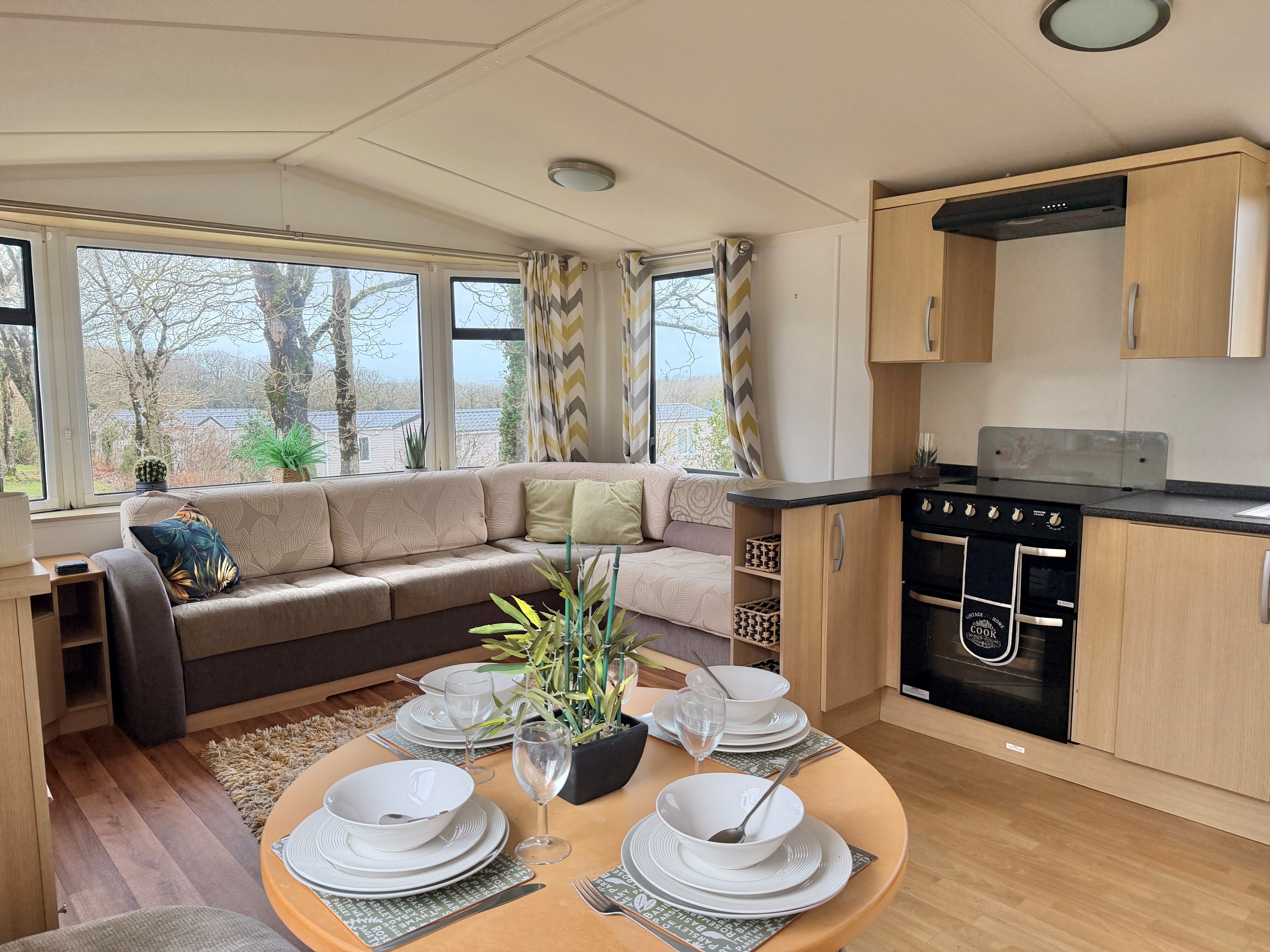 Swift Burgundy 2011 (Static Caravan) Accommodation in Holsworthy