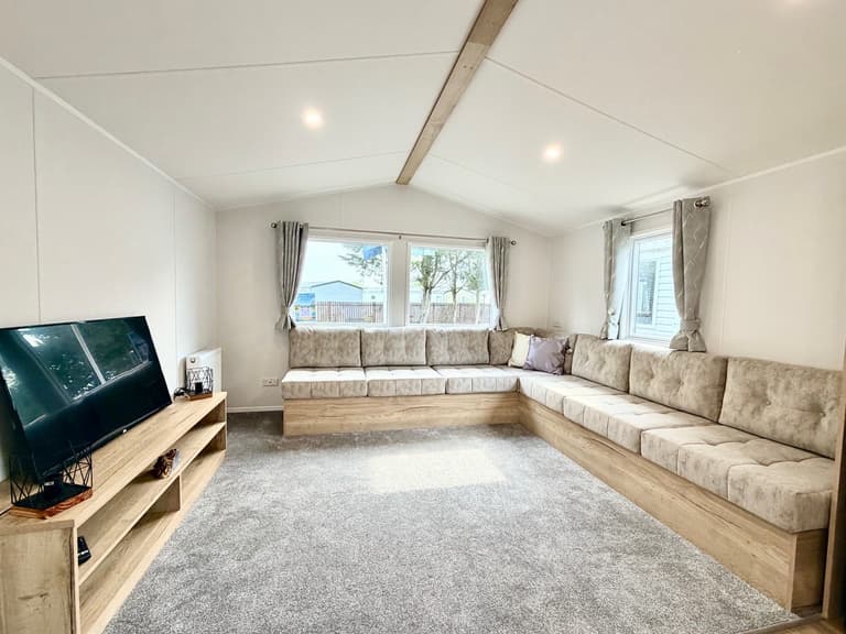 Willerby-Midhurst-2024-CAR0063208-141210405.jpeg