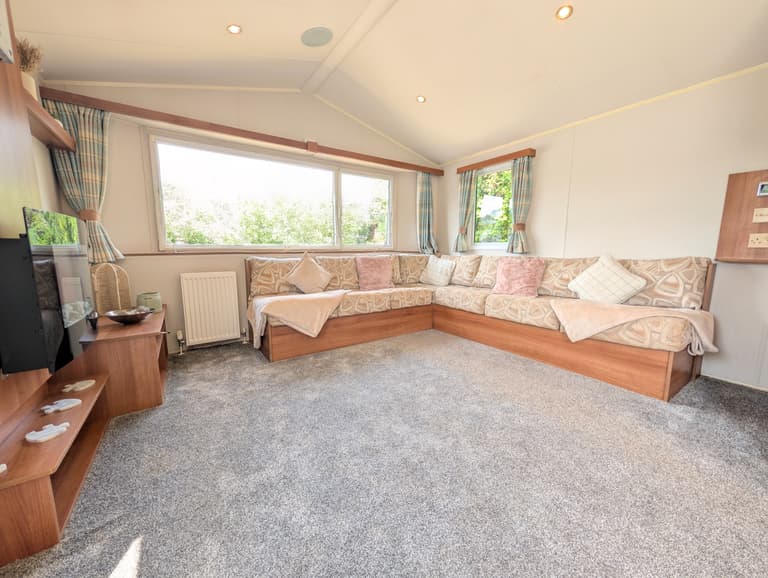 Willerby-Caledonia-2016-CAR0021362-141137321.jpeg