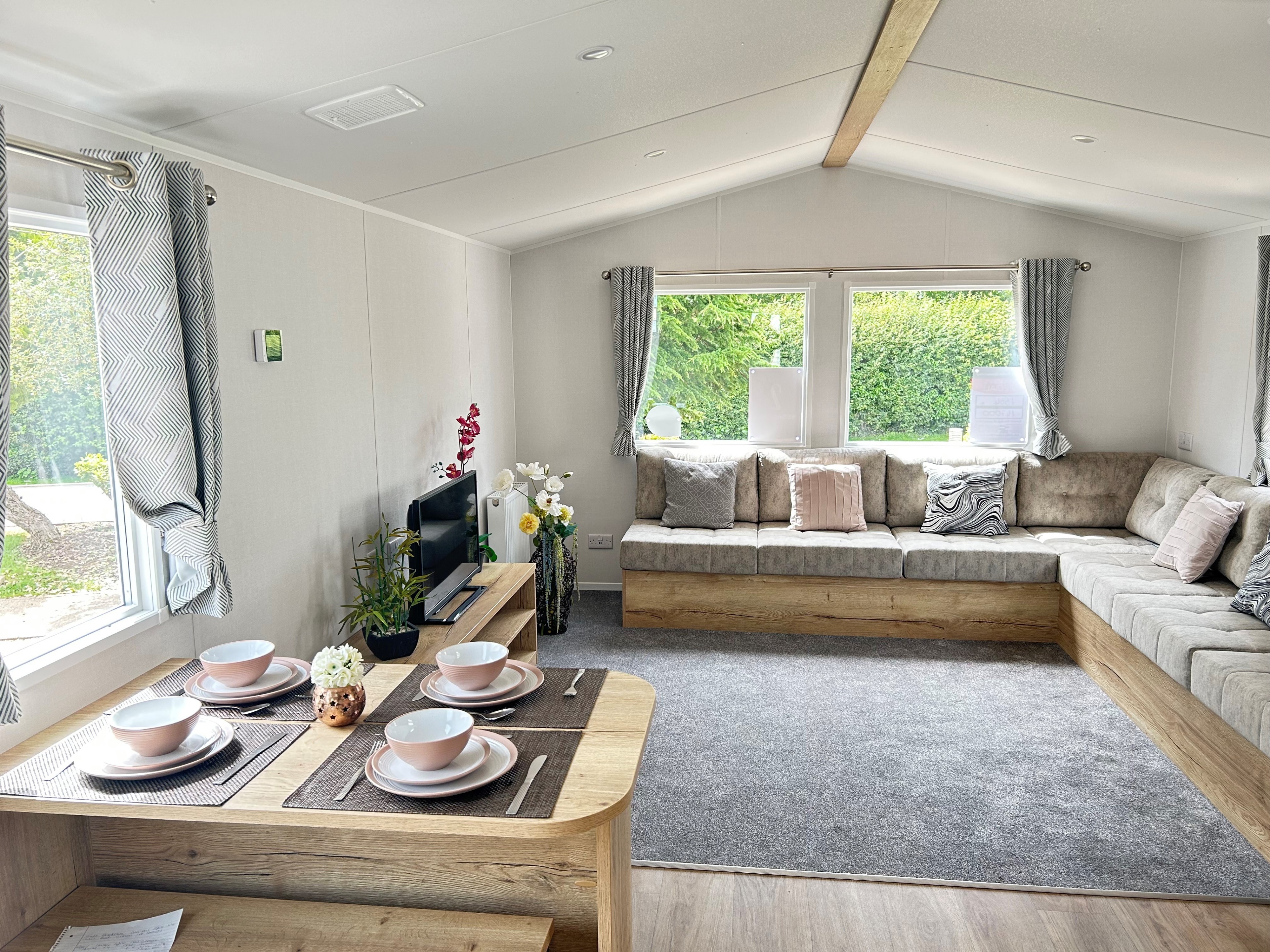 Photo of Willerby Midhurst 2024 (Static Caravan)