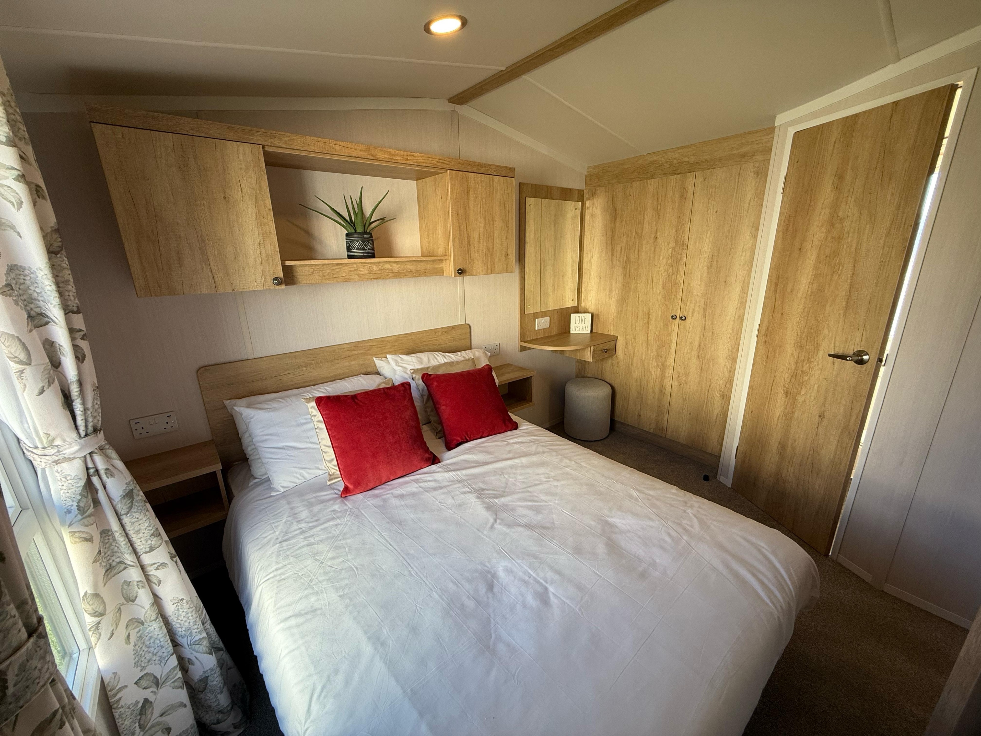 Photo of Swift Burgundy 2022 (Static Caravan)