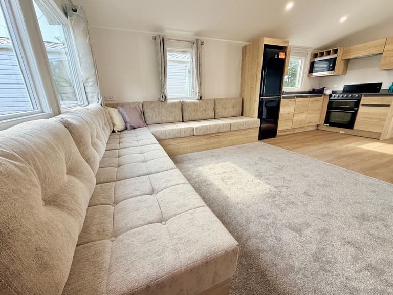 Willerby-Midhurst-2024-CAR0063208-141210359.jpeg