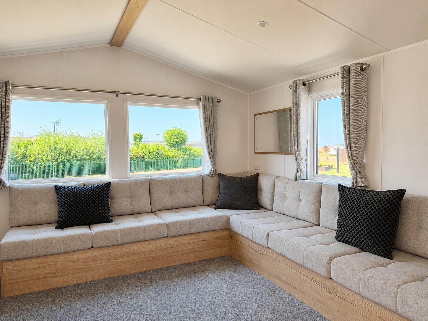 Photo of Willerby Midhurst 2024 (Static Caravan)