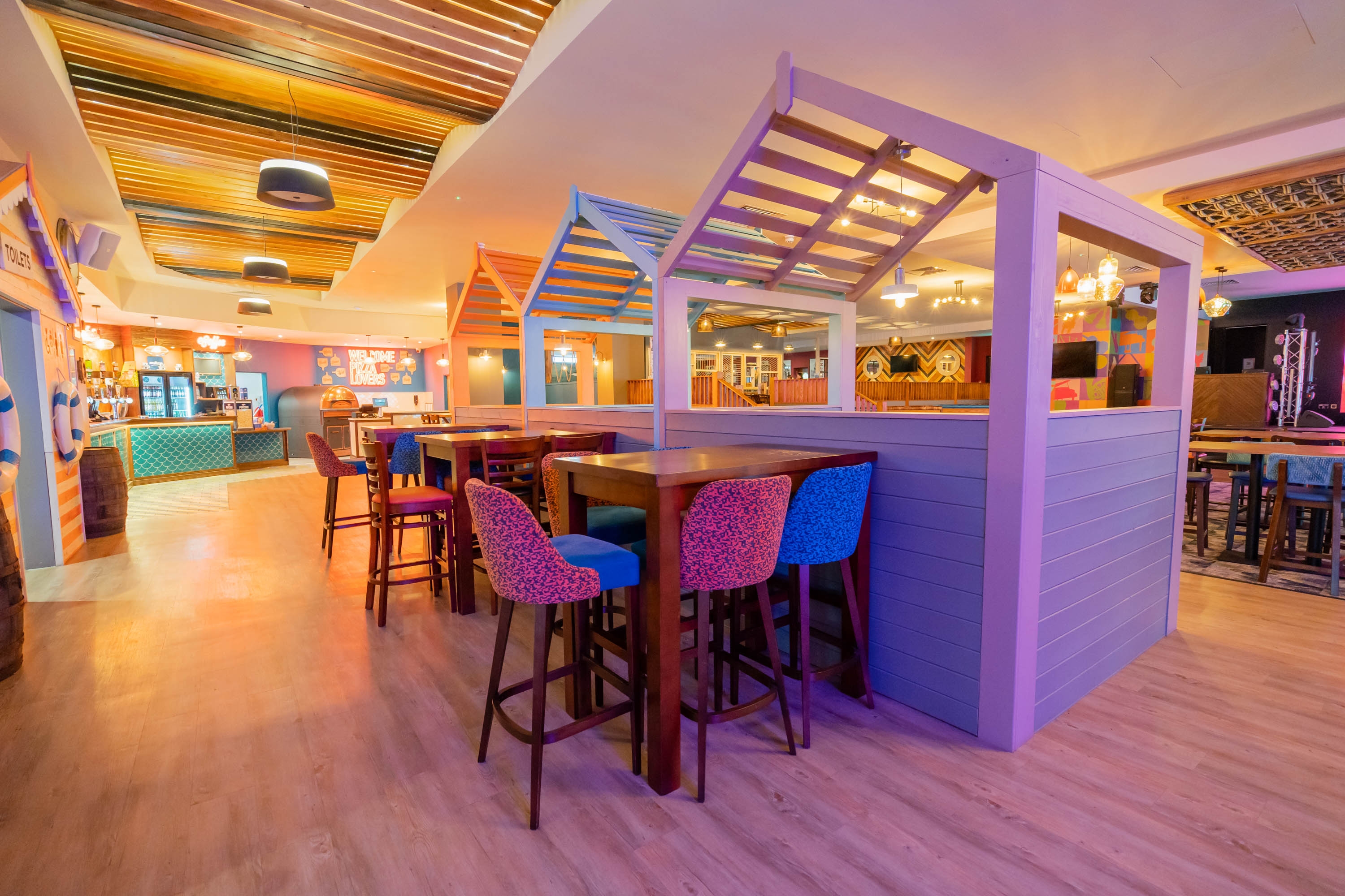 Restaurant & bar