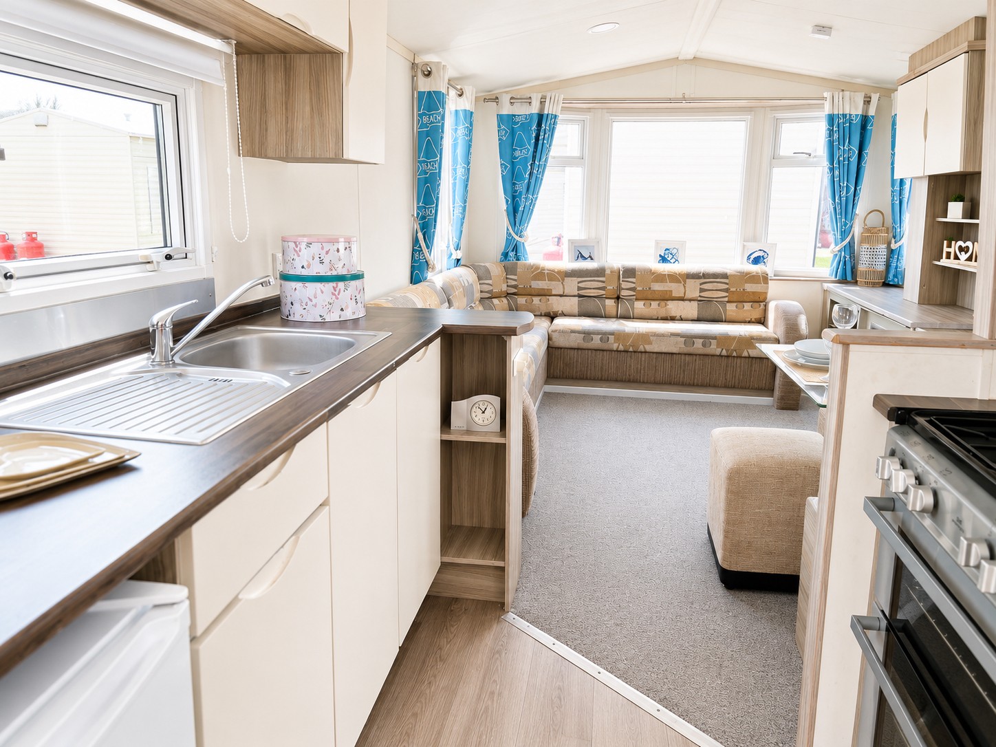 Swift Burgundy 2014 (Static Caravan) Accommodation in Felixstowe