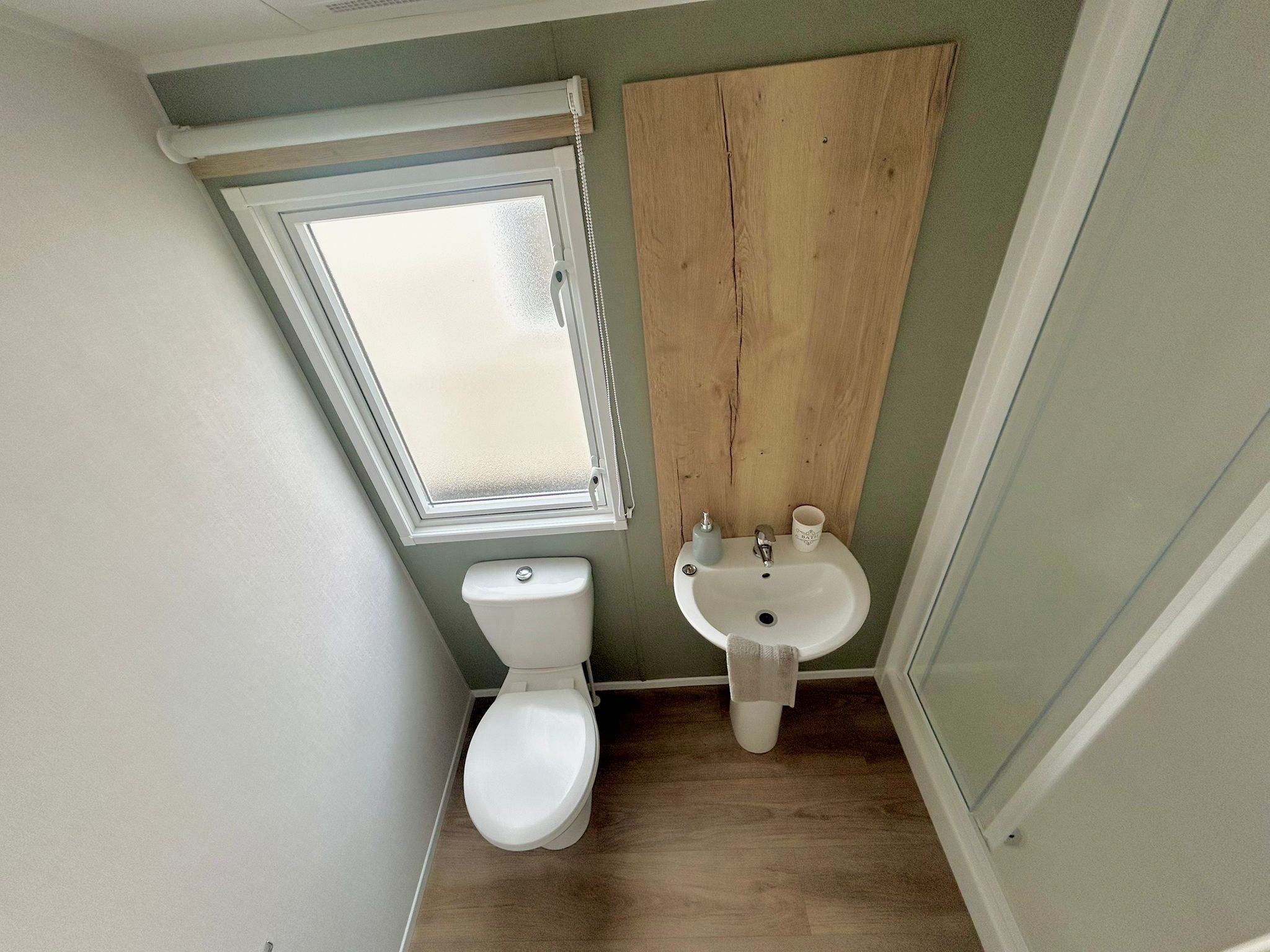 Photo of Willerby Midhurst 2024 (Static Caravan)