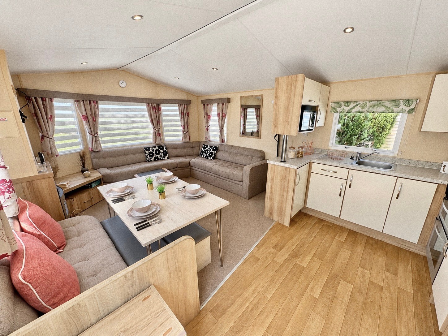 Willerby-Rio-Gold-2013-CAR0051467-150115654.jpeg