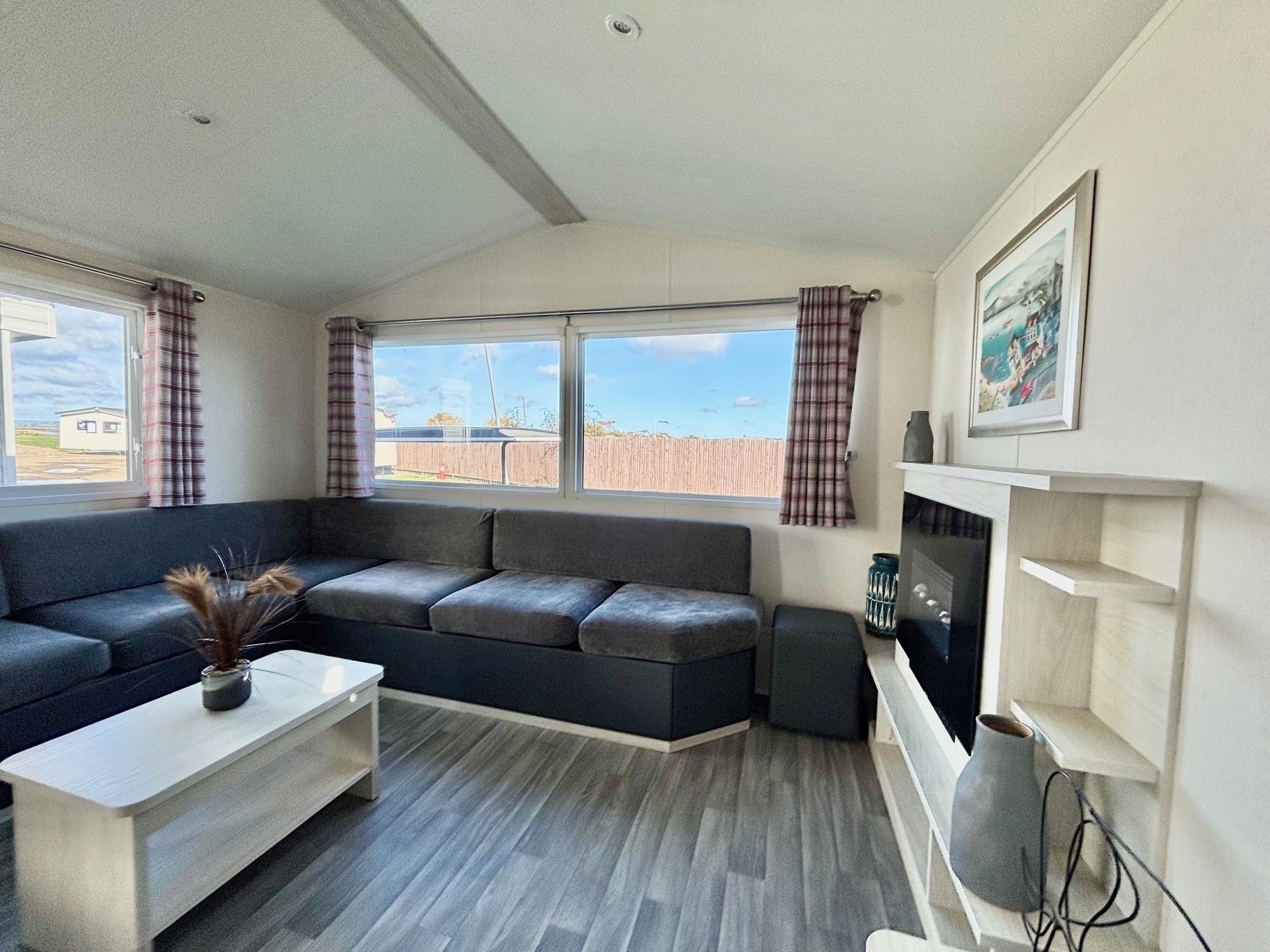 Atlas-Topaz-2015-CAR0064686-120482794.JPEG