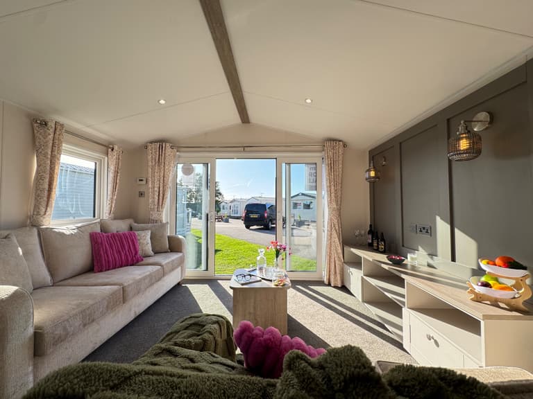 Willerby-Windbreak-2027-CAR0065743-150907990.jpeg