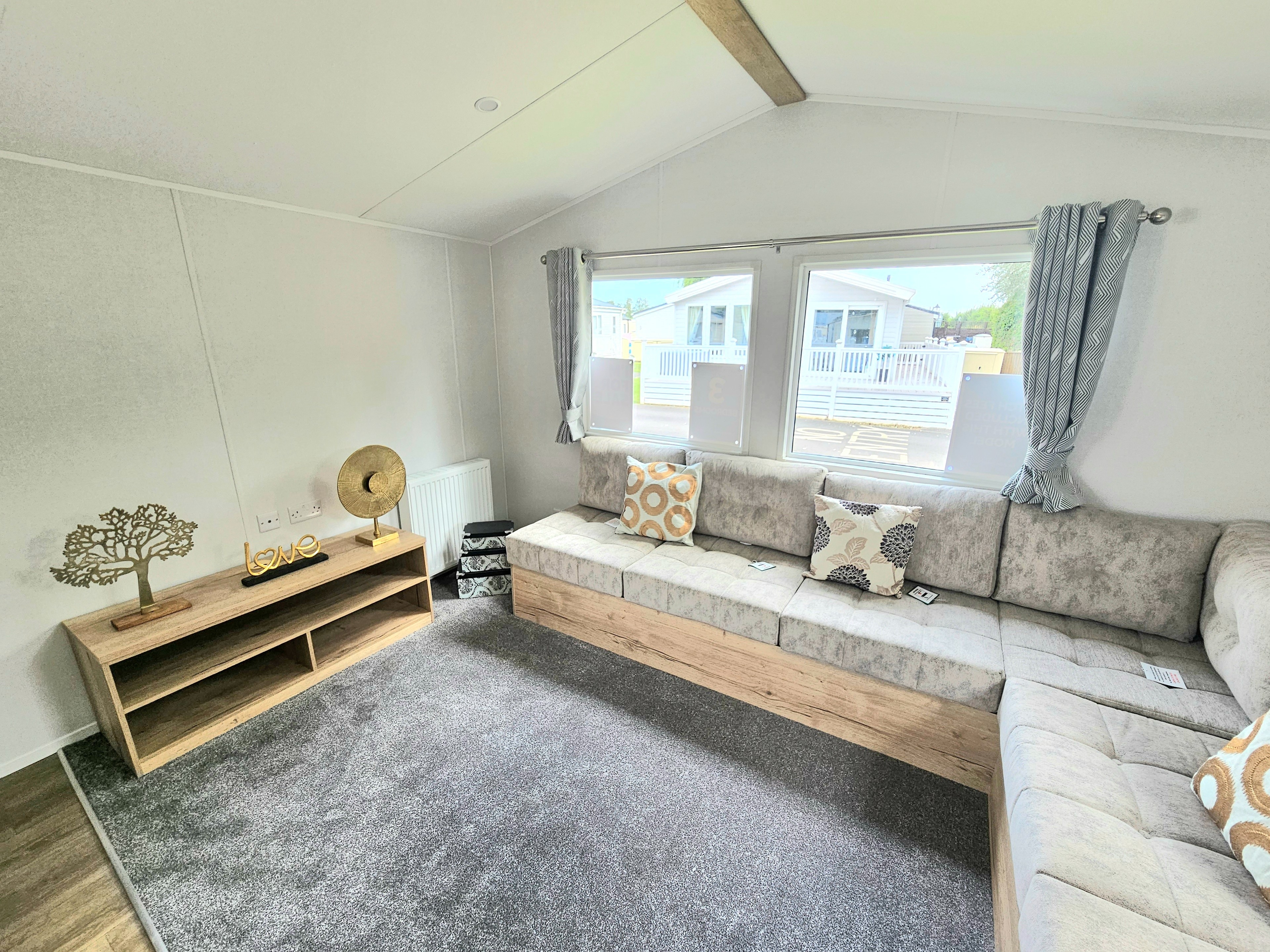 Photo of Willerby Midhurst 2024 (Static Caravan)