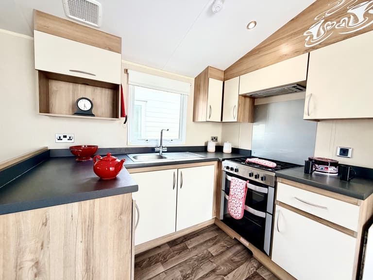 Willerby-Lymington-2017-CAR0060745-141211216.jpeg