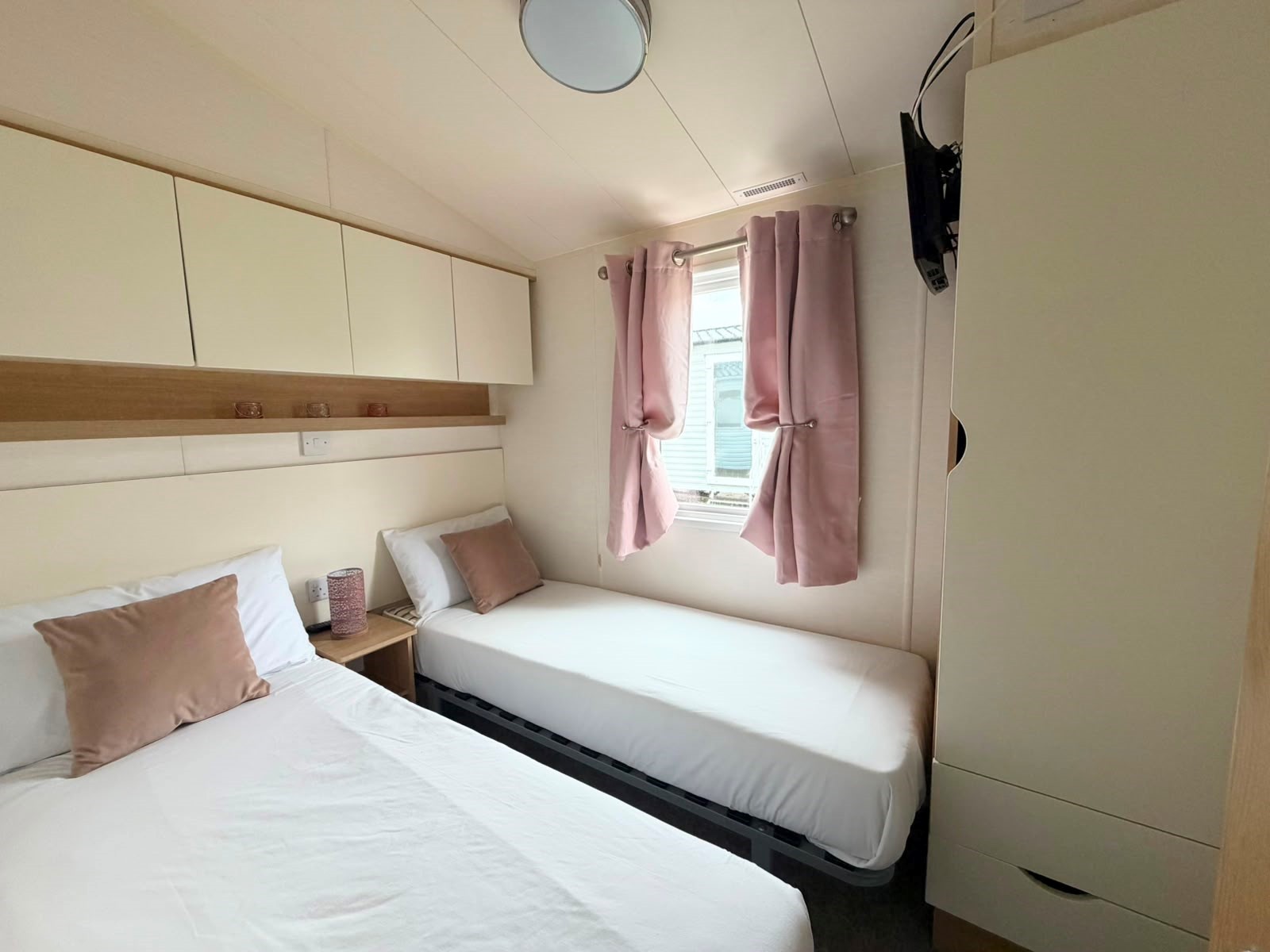 Photo of Willerby Avonmore 2013 (Static Caravan)
