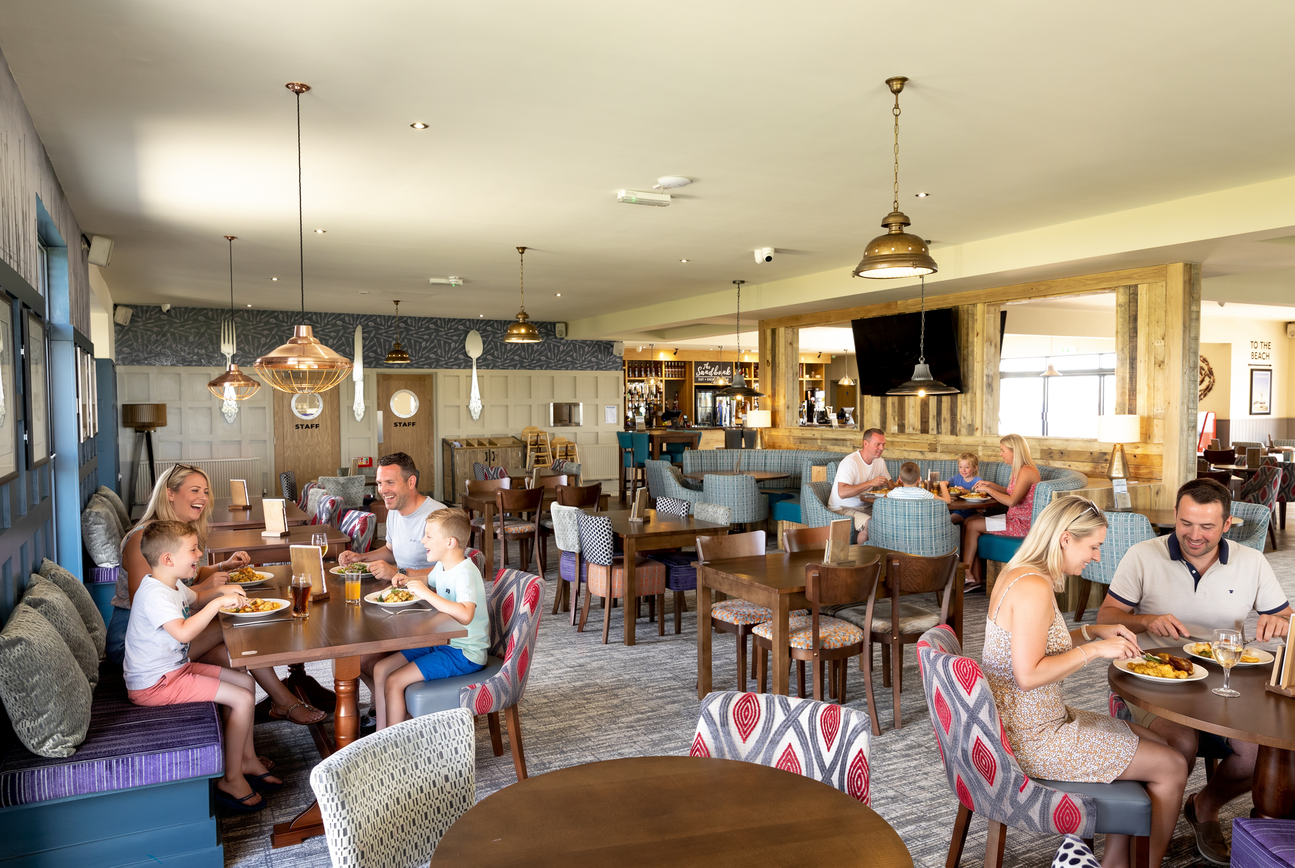 Restaurant & bar