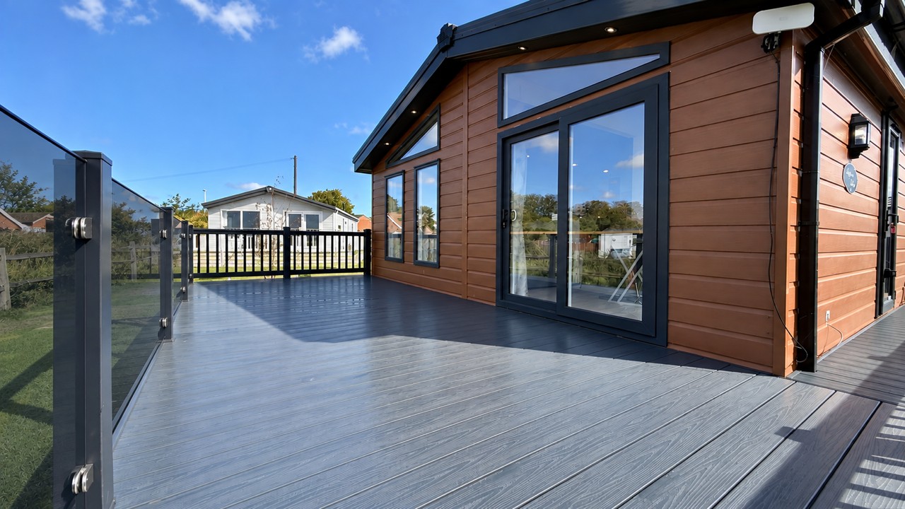 Delta Superior Lodge 2023 (Lodge) Accommodation in Whitstable